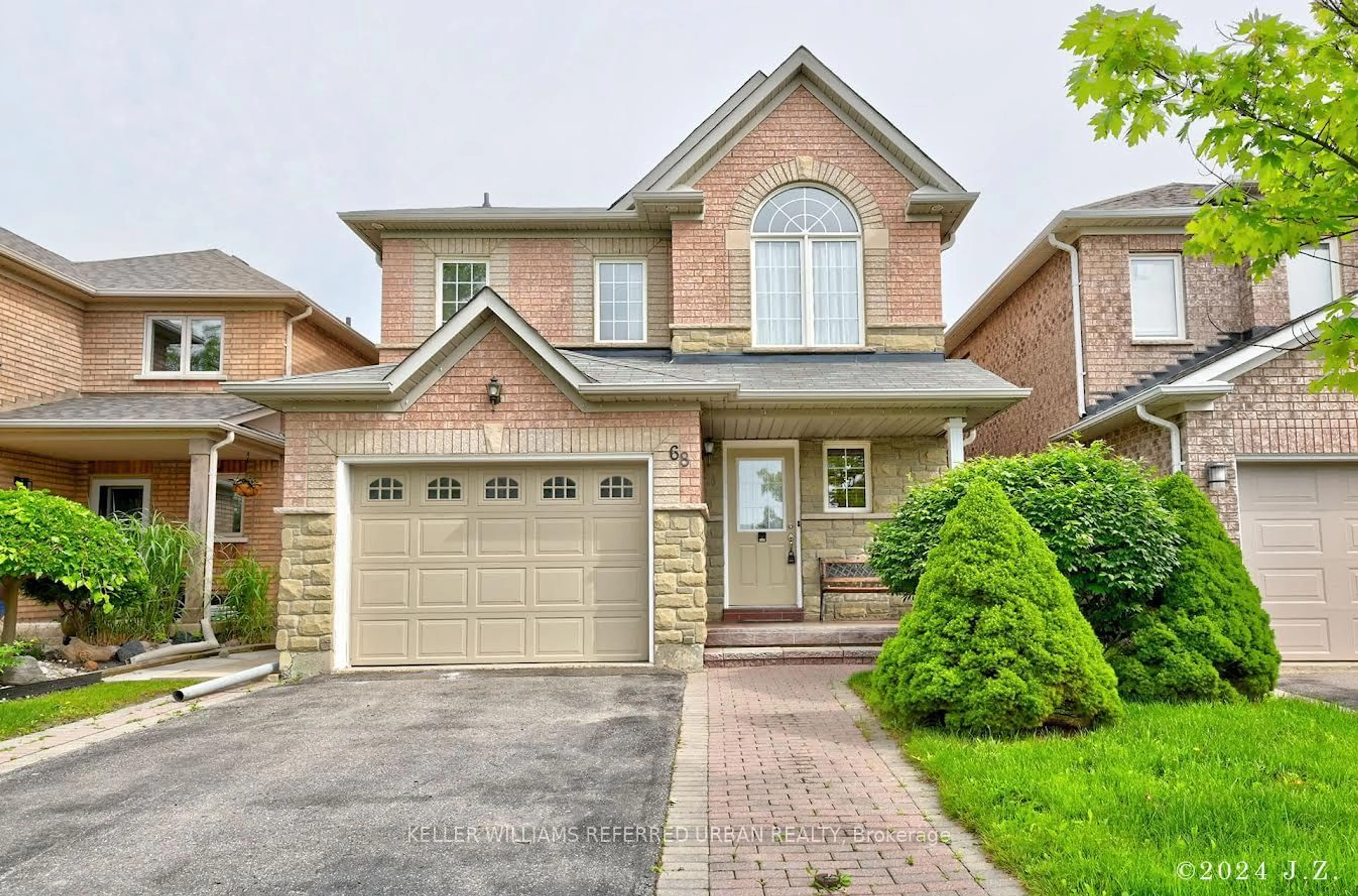 Home with brick exterior material for 68 Beaverbrook Cres, Vaughan Ontario L6A 3T3