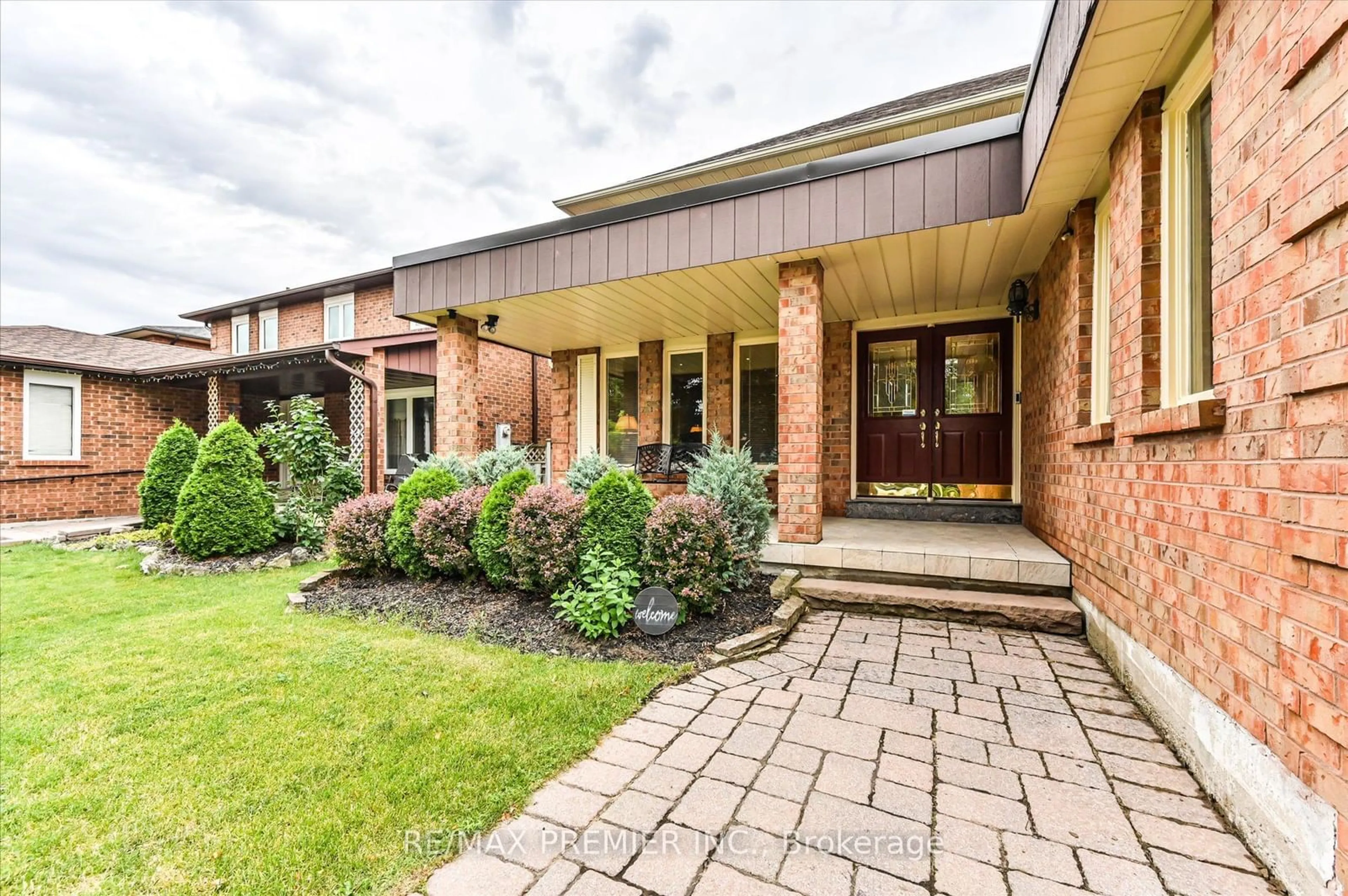 Home with brick exterior material for 252 Triton Ave, Vaughan Ontario L4L 6R1