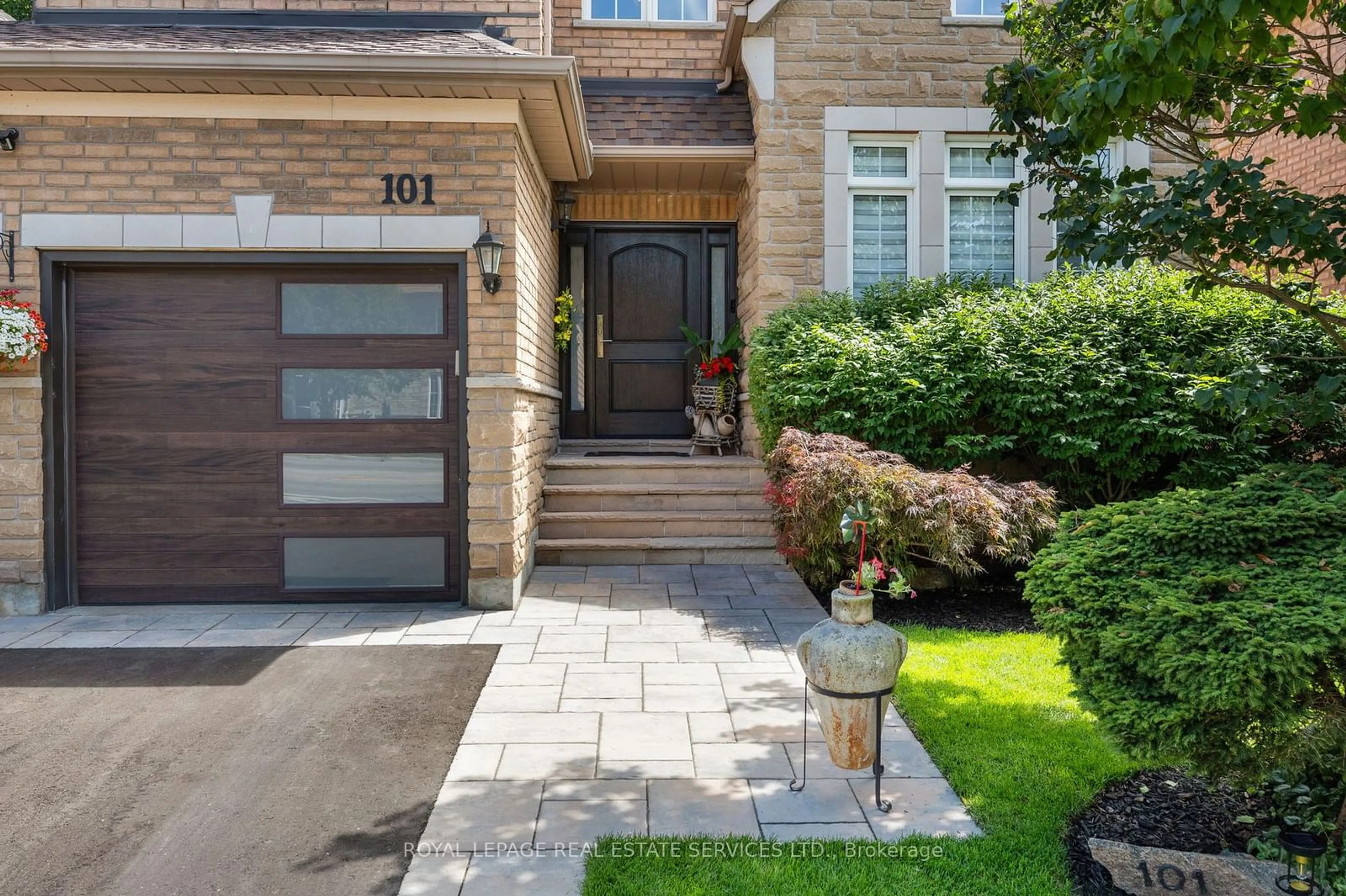 Home with brick exterior material for 101 Thornhill Woods Dr, Vaughan Ontario L4J 8R5