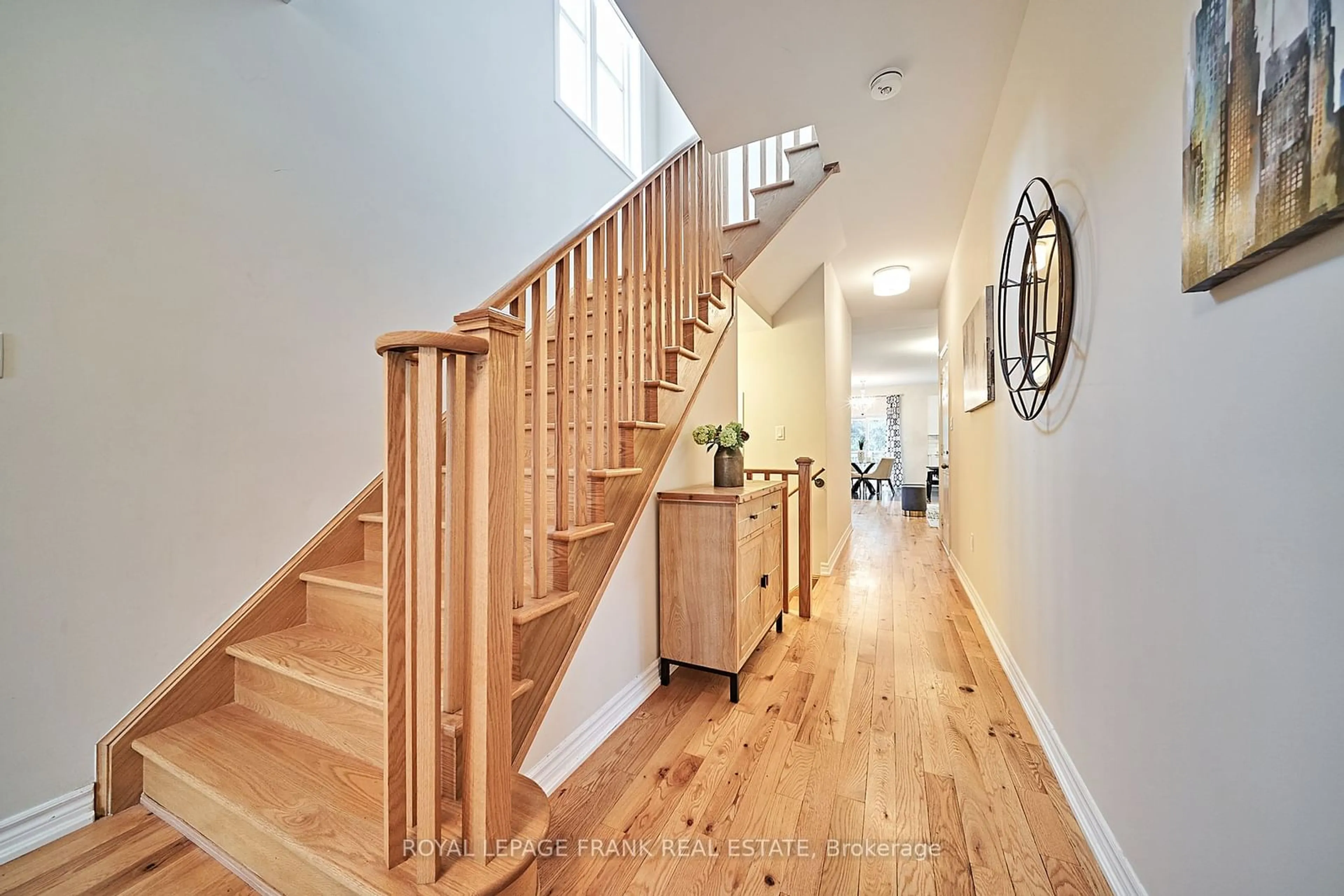 Stairs for 1202 Peelar Cres, Innisfil Ontario L0L 1W0