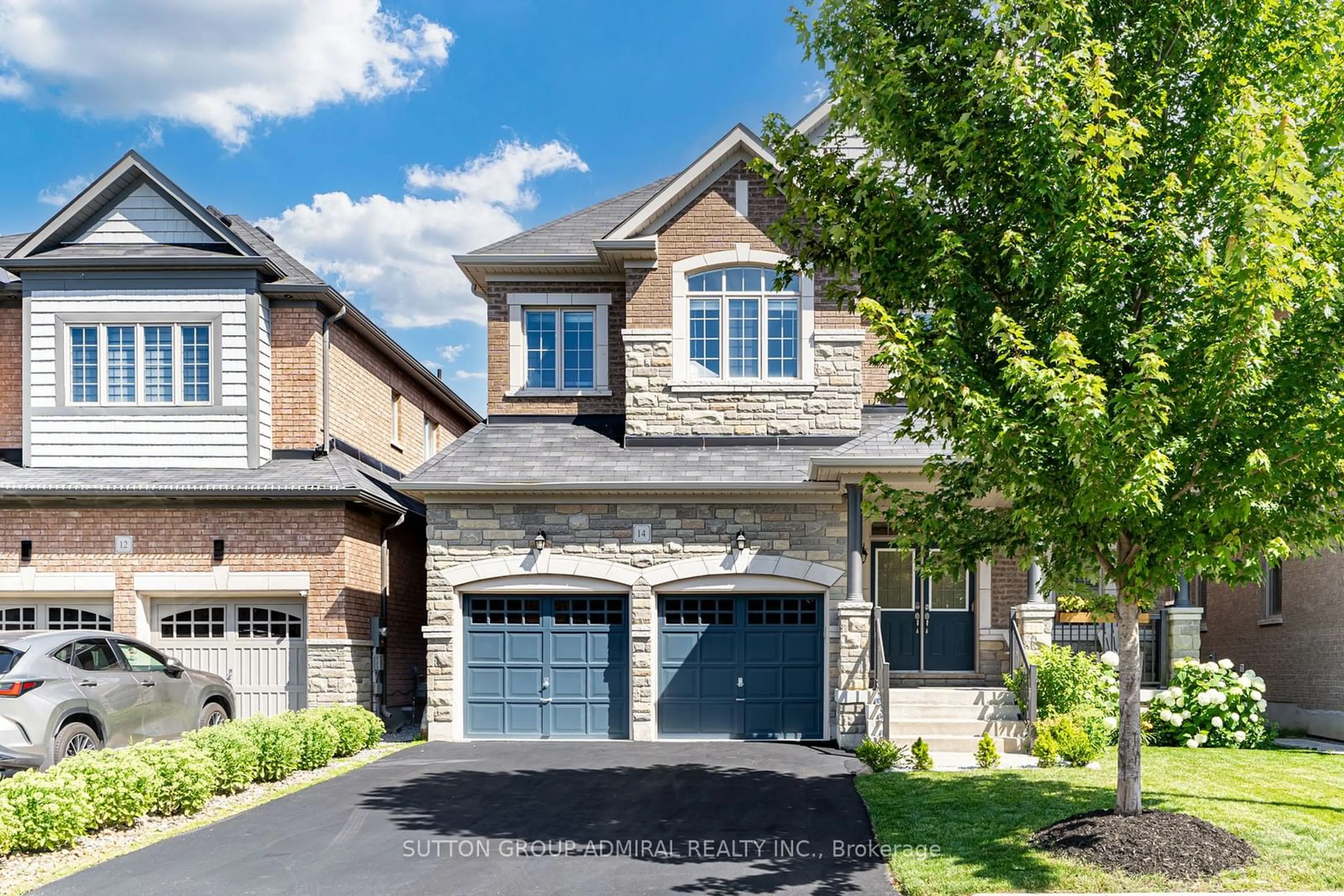 Home with brick exterior material for 14 Baleberry Cres, East Gwillimbury Ontario L9N 0P2