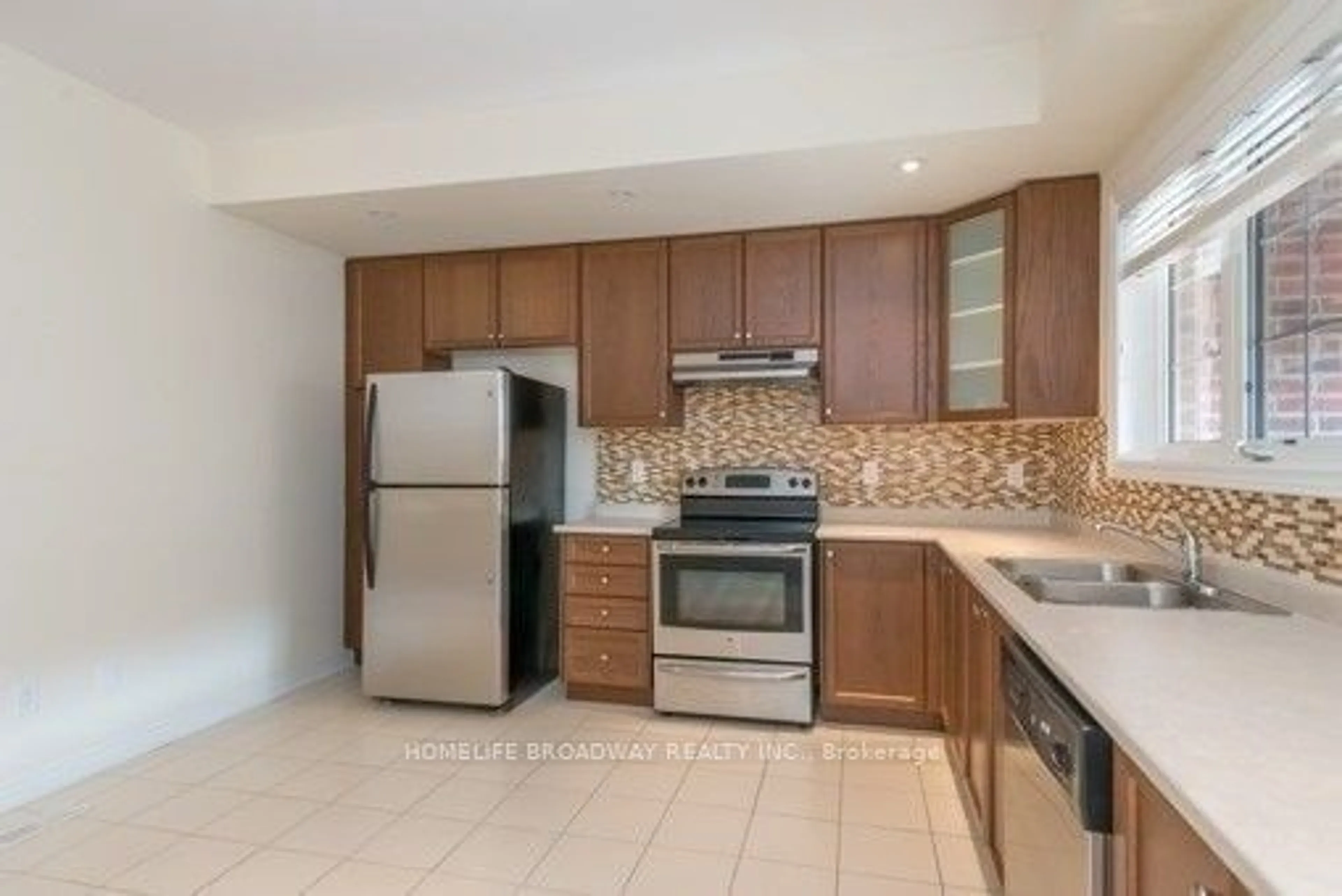 Standard kitchen for 79 Battista Perri Dr, Markham Ontario L6E 0R6