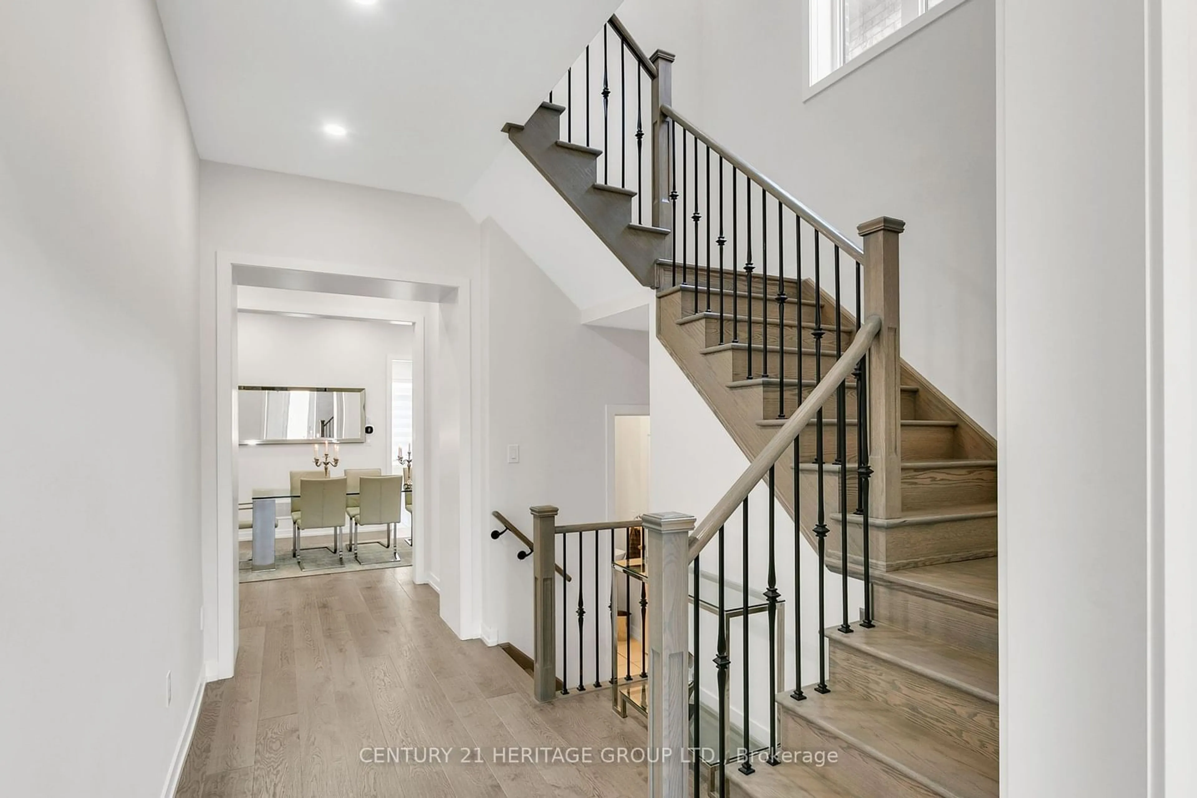 Stairs for 166 Factor St, Vaughan Ontario L4H 3N5