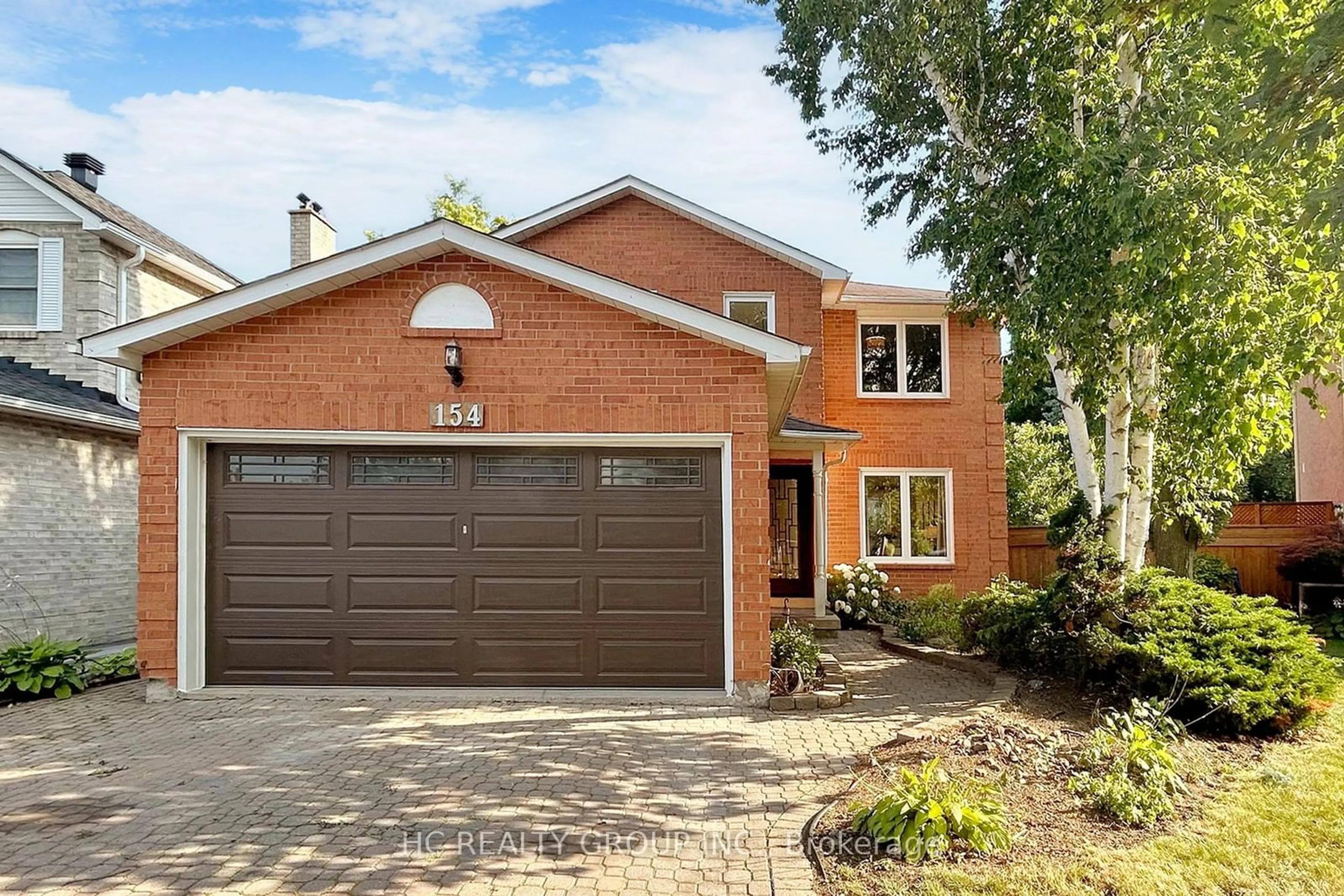 Home with brick exterior material for 154 Kersey Cres, Richmond Hill Ontario L4C 8X8