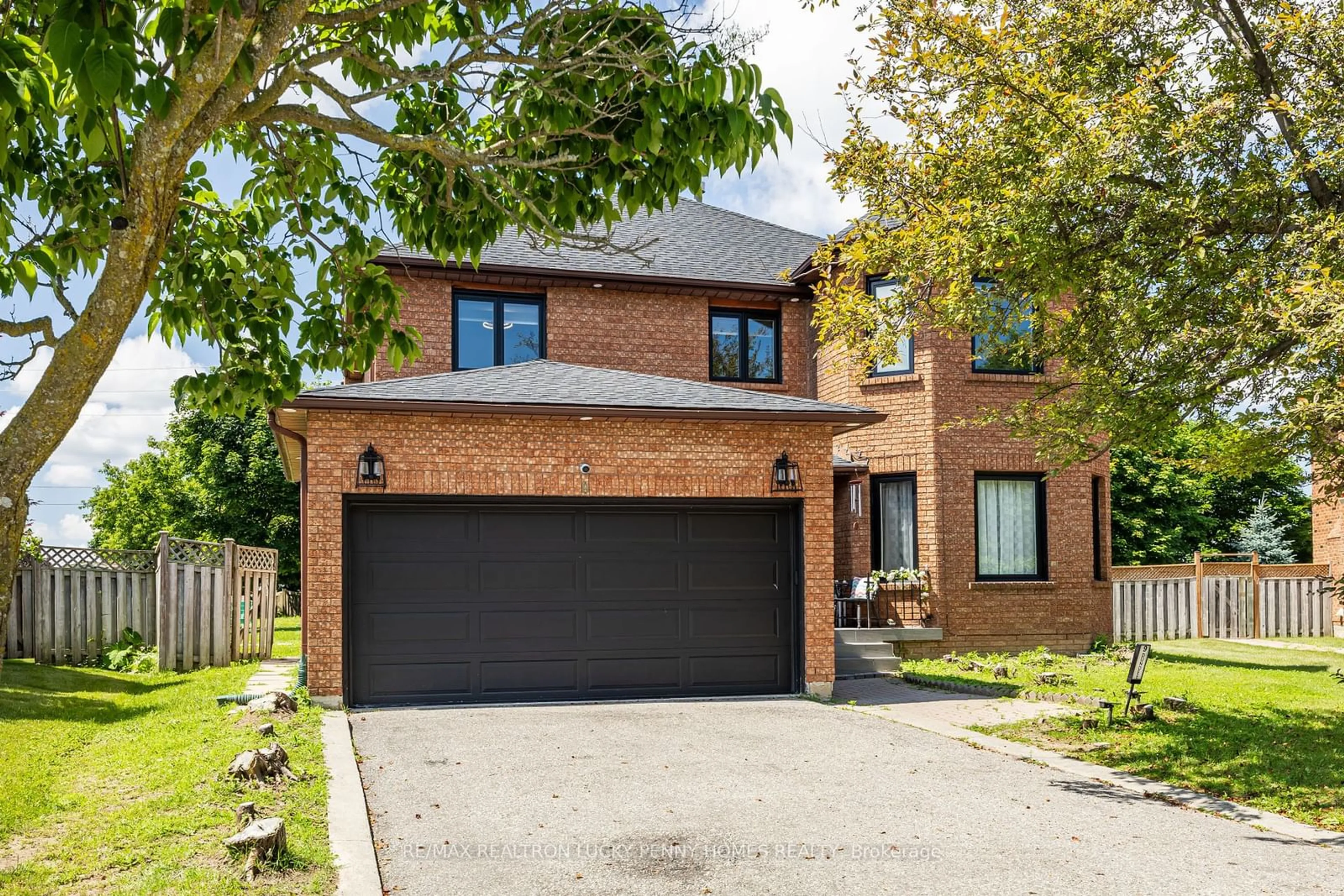 Home with brick exterior material for 9 Dundee Cres, Markham Ontario L3R 8Y6