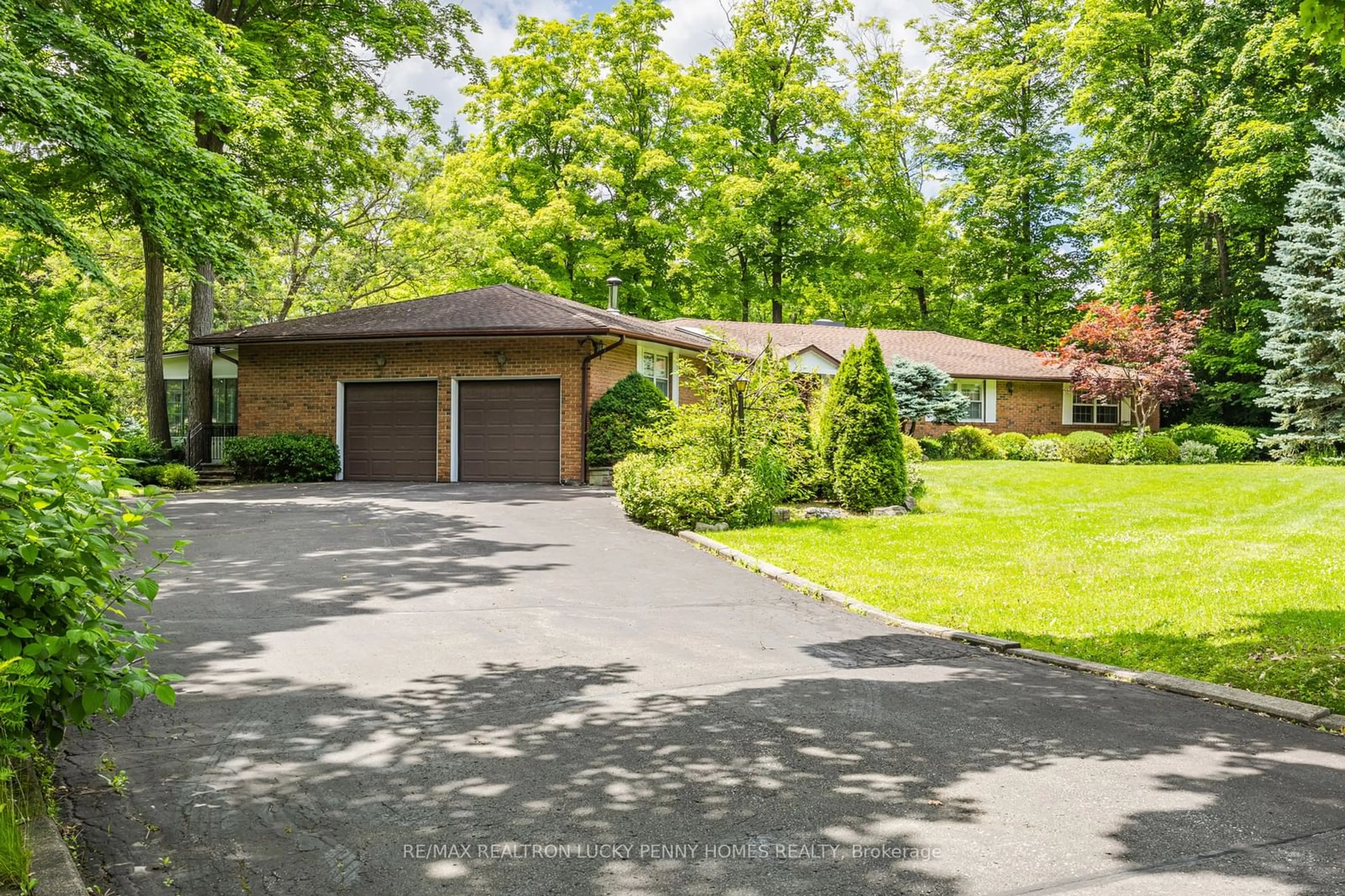 Frontside or backside of a home for 3 Ahorn Grve, Markham Ontario L6C 1C8