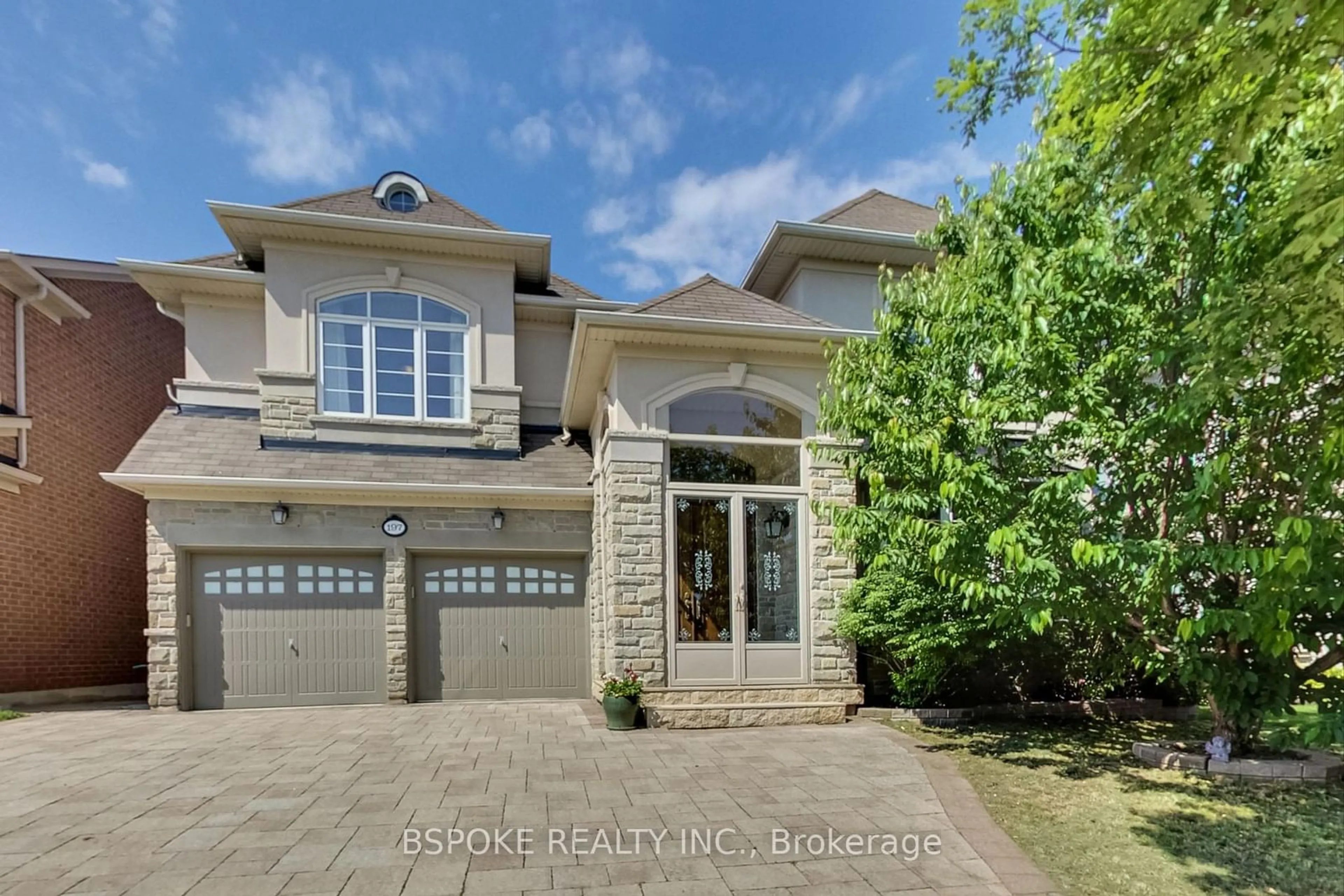 Frontside or backside of a home for 197 Rivermill Cres, Vaughan Ontario L6A 0P7