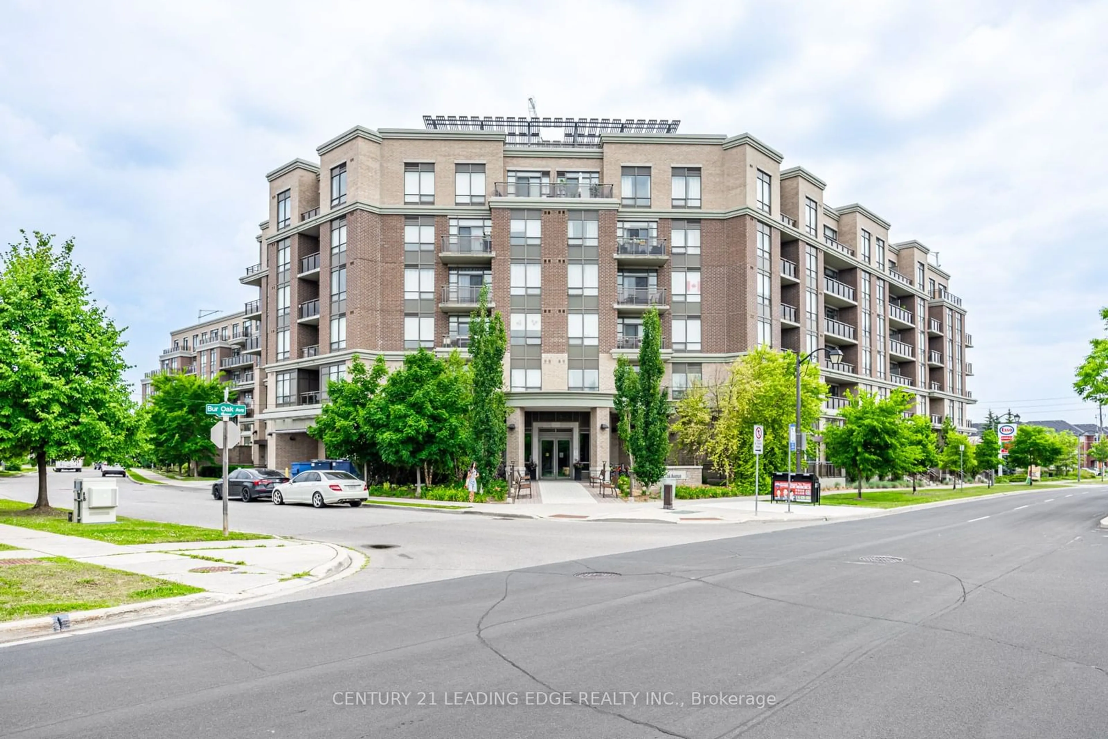 A pic from exterior of the house or condo for 540 Bur Oak Ave #526, Markham Ontario L6C 0Y2