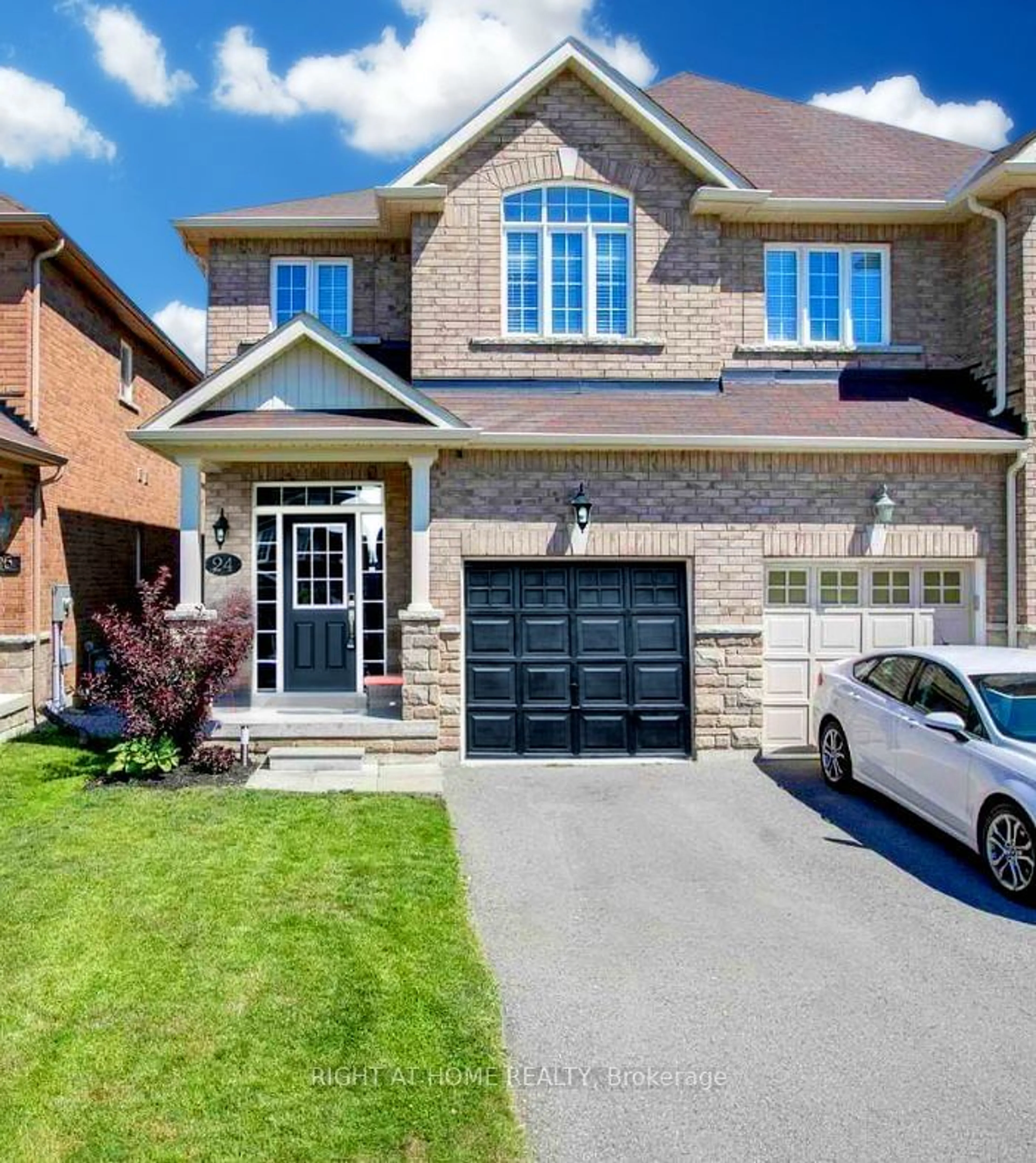 Home with brick exterior material for 24 Donald Stewart Cres, East Gwillimbury Ontario L0G 1M0