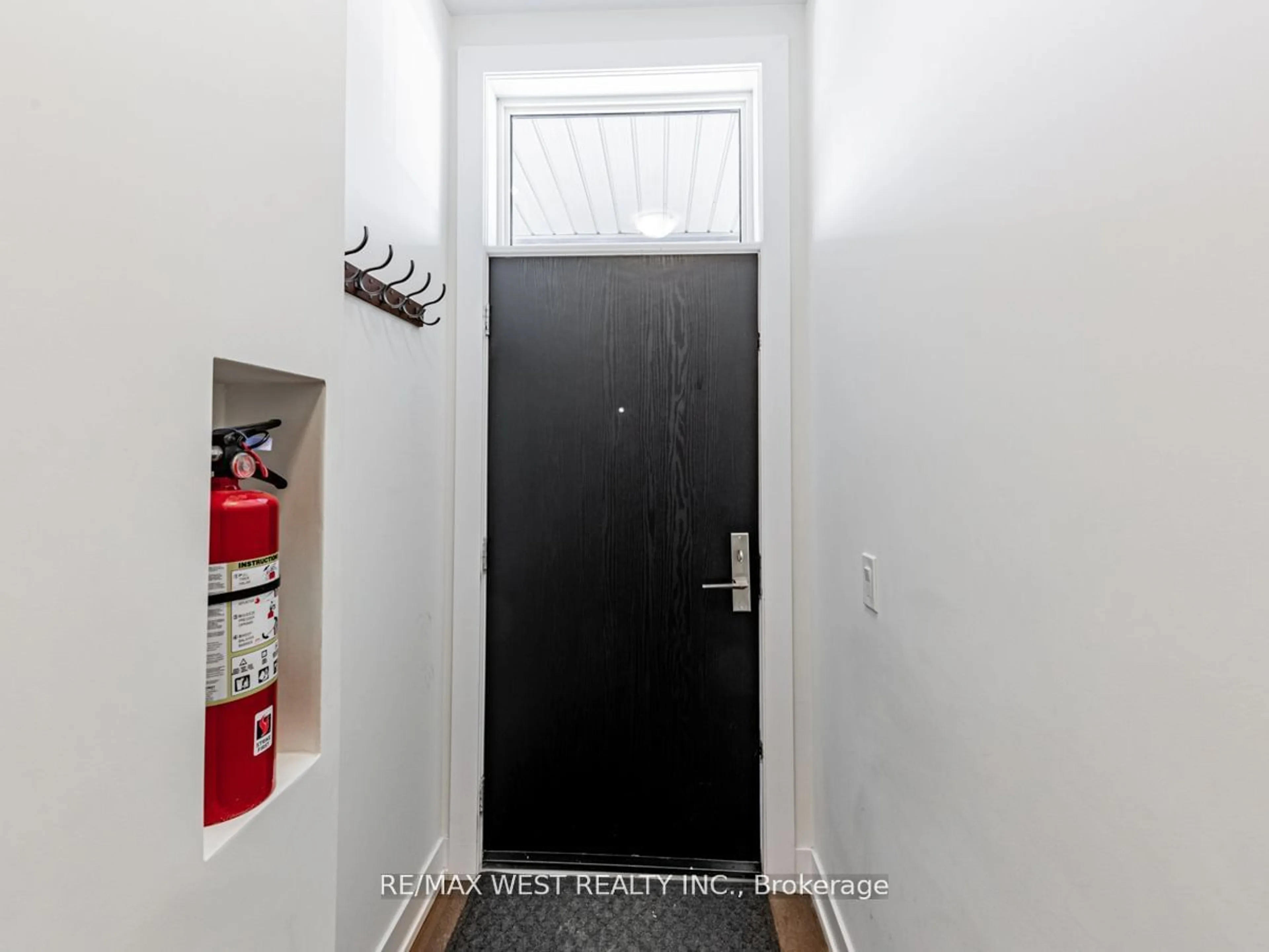 Indoor entryway for 9580 Islington Ave #U233, Vaughan Ontario L4H 5E8