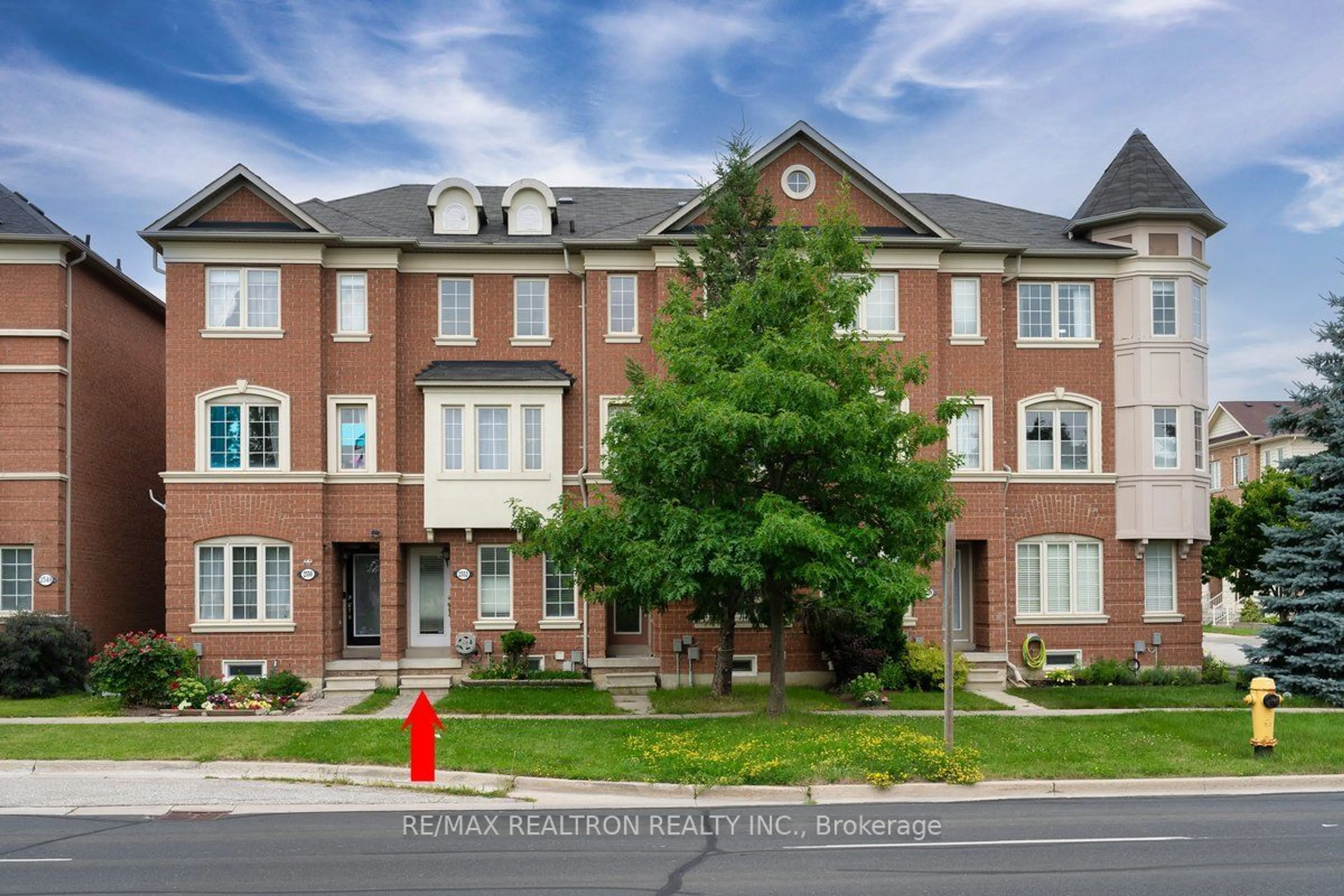 A pic from exterior of the house or condo for 2552 Bur Oak Ave, Markham Ontario L6B 1J7