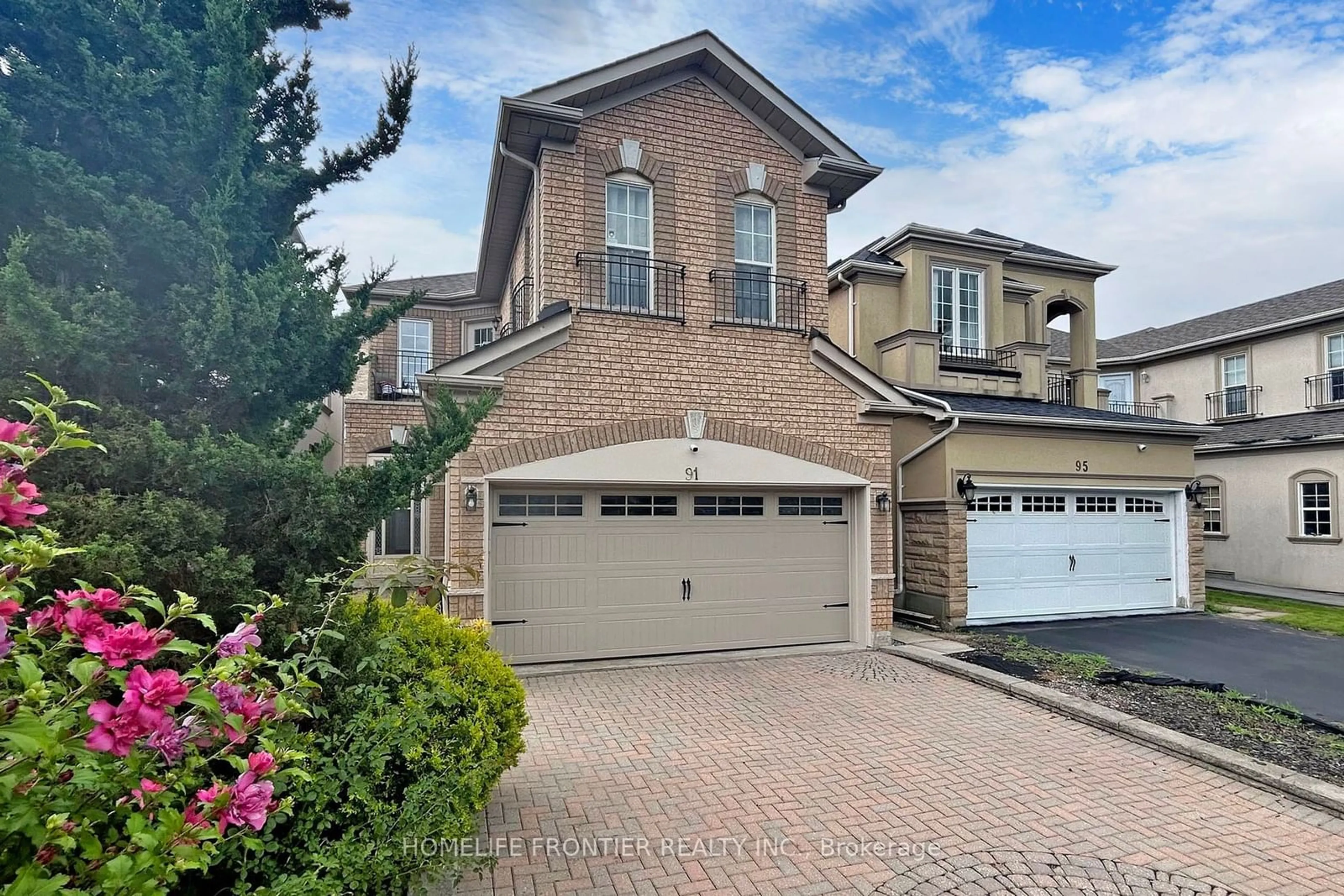 A pic from exterior of the house or condo for 91 Ridgeway Crt, Vaughan Ontario L6A 2R5