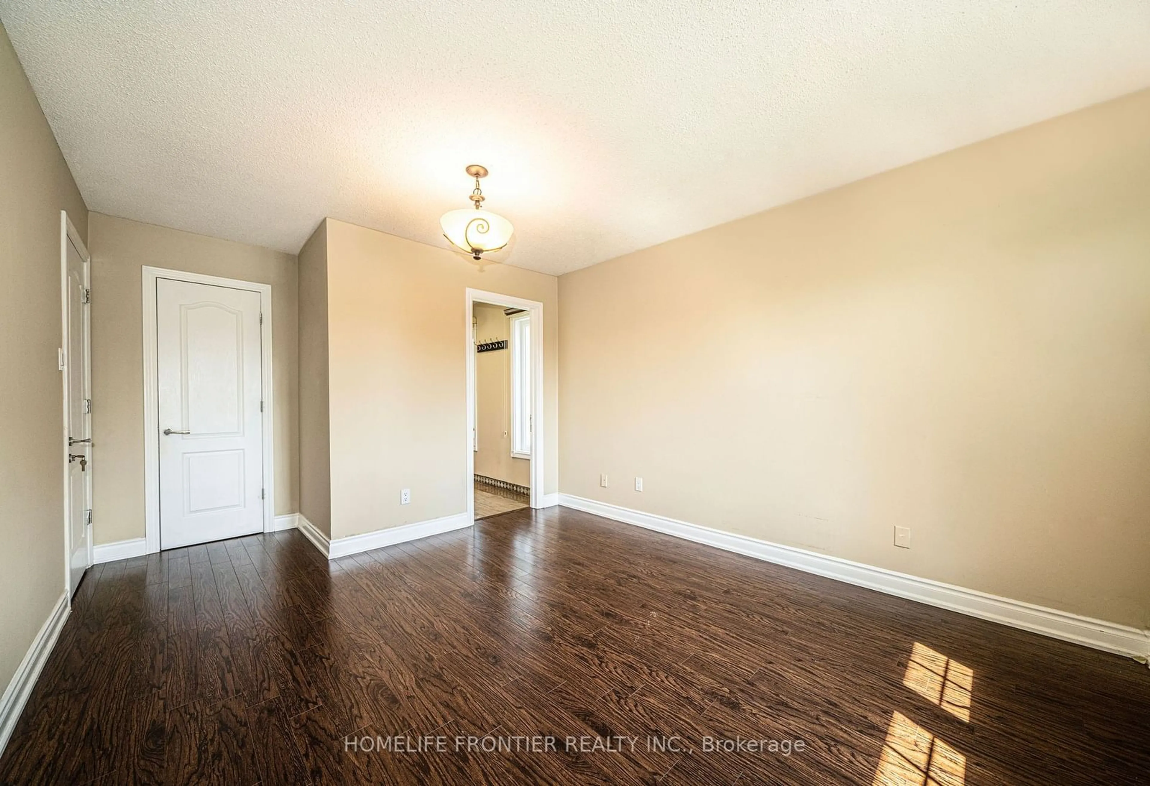 A pic of a room for 197 Stephen St, Richmond Hill Ontario L4C 5N9