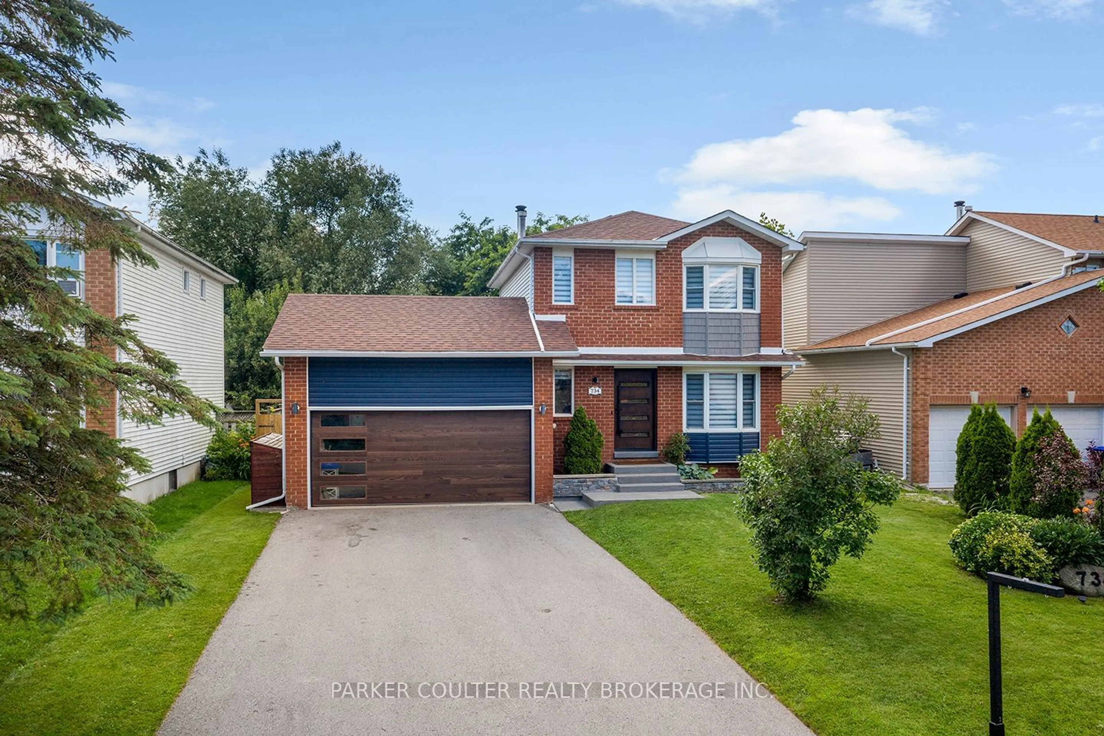 Frontside or backside of a home for 734 Candaras St, Innisfil Ontario L9S 2G9