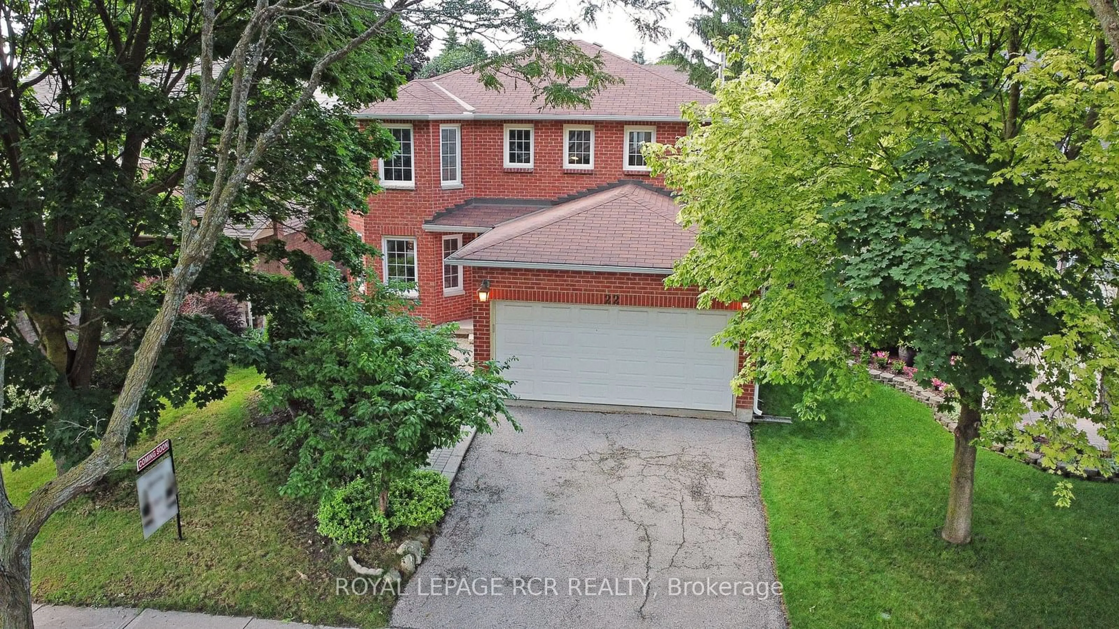 Frontside or backside of a home for 22 Closs Sq, Aurora Ontario L4G 5H4