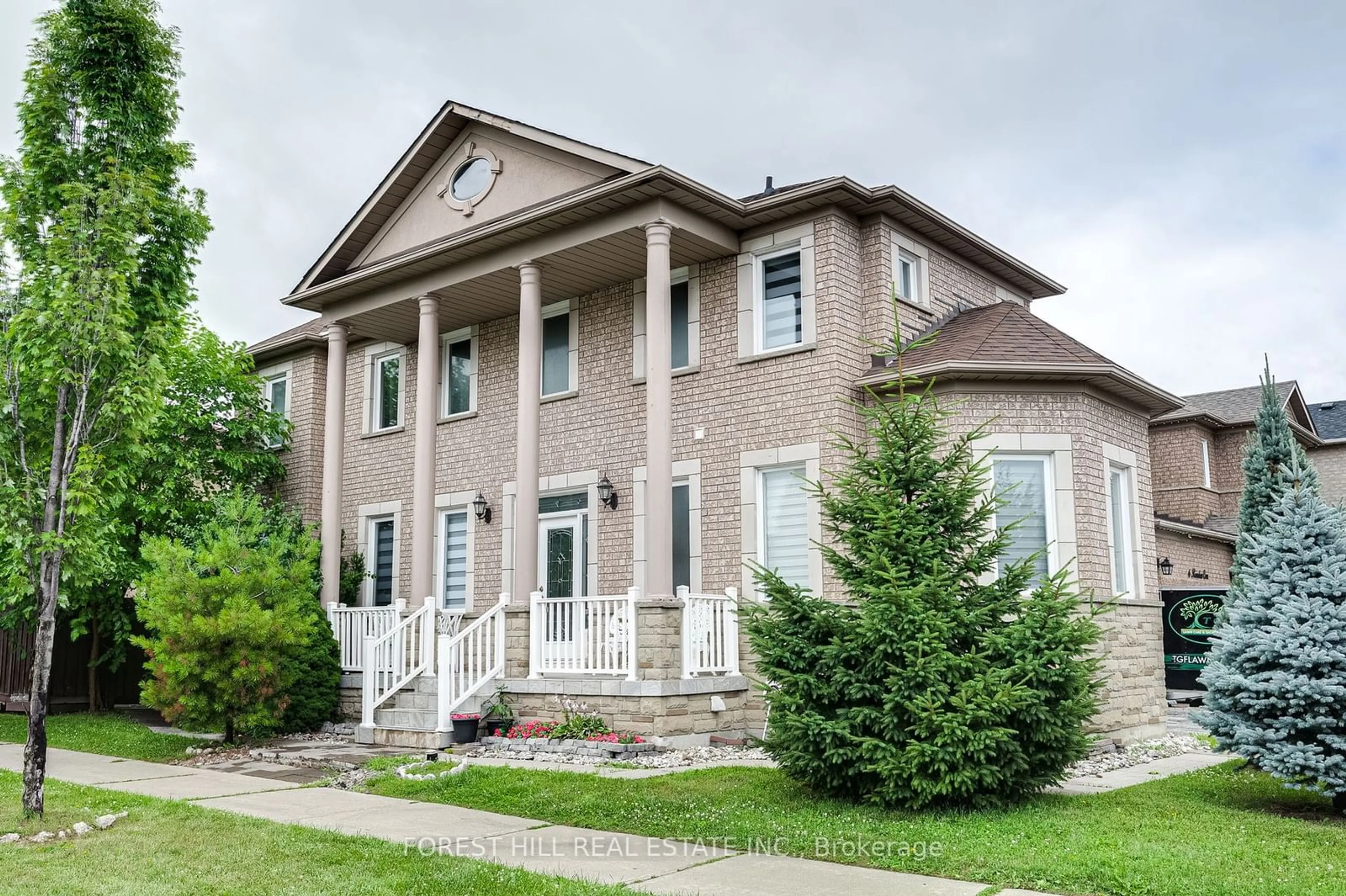 Frontside or backside of a home for 2 Reindeer Cres, Vaughan Ontario L4H 2E9