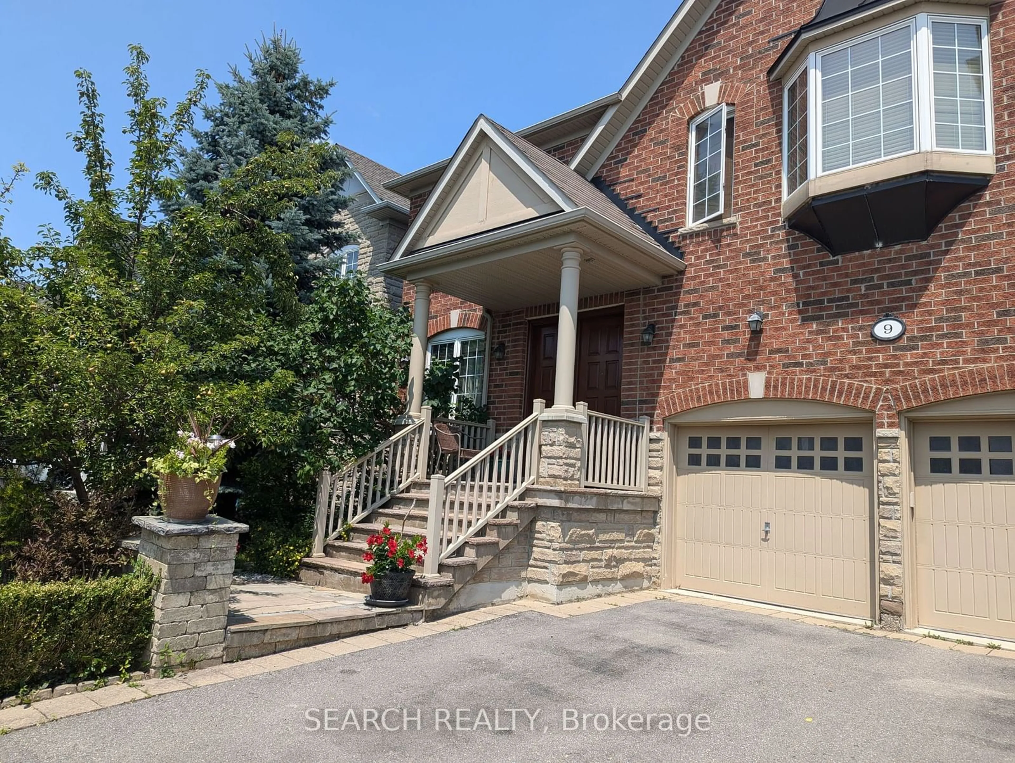 Home with brick exterior material for 9 Little Hannah Lane, Vaughan Ontario L6A 0E3