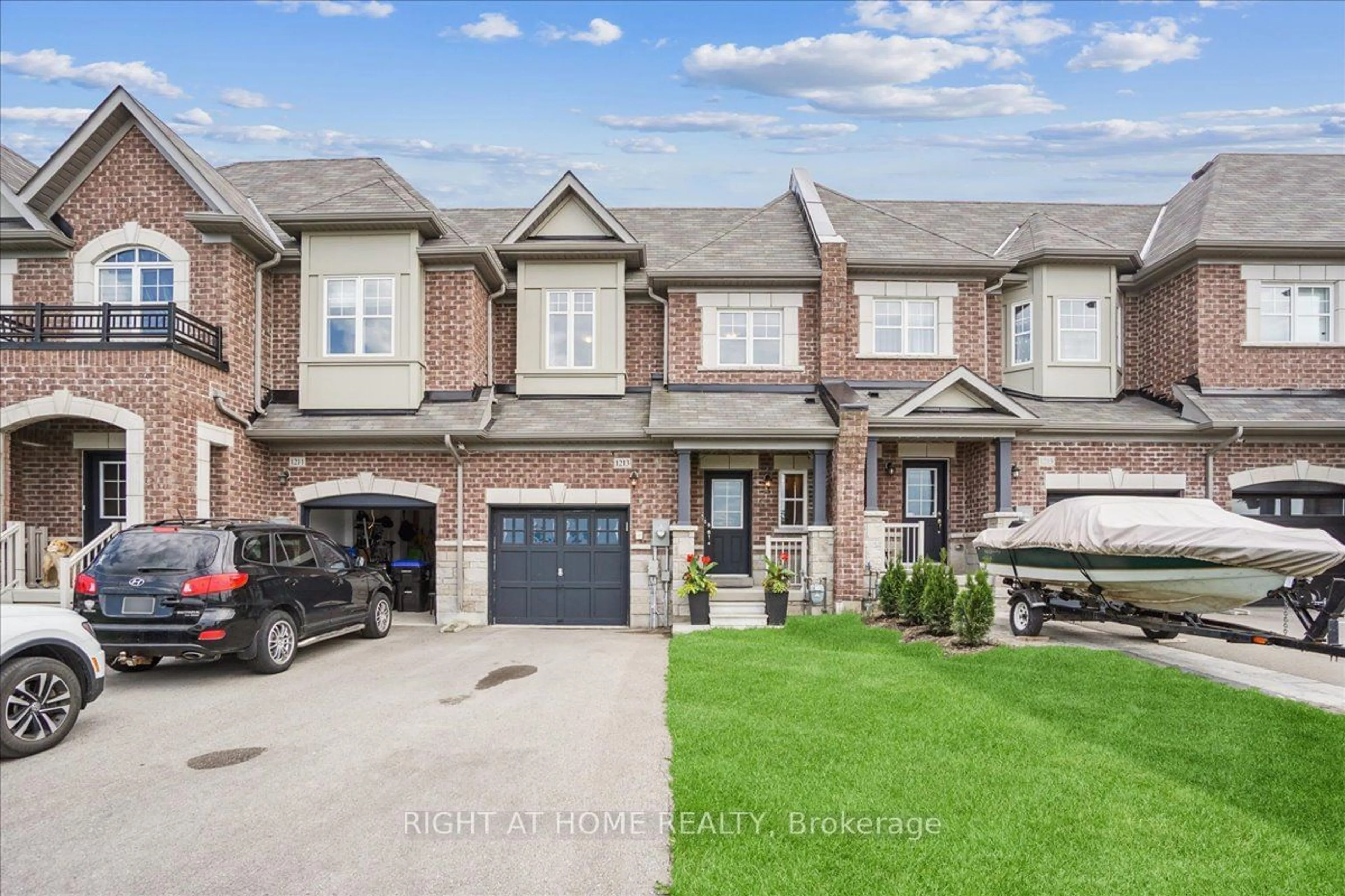 Home with brick exterior material for 1213 Peelar Cres, Innisfil Ontario L0L 1W0