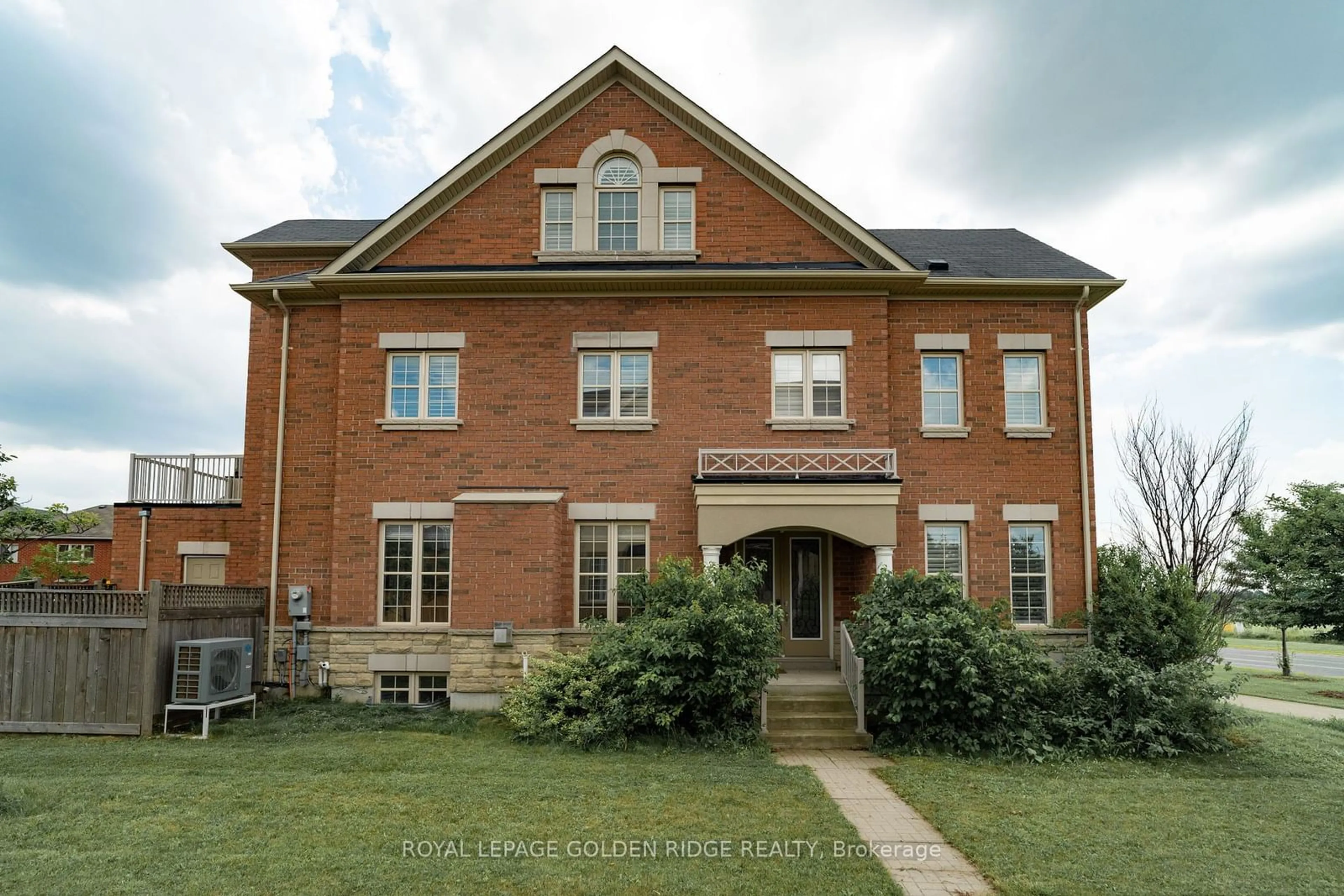 Home with brick exterior material for 10713 Woodbine Ave, Markham Ontario L6C 0H4