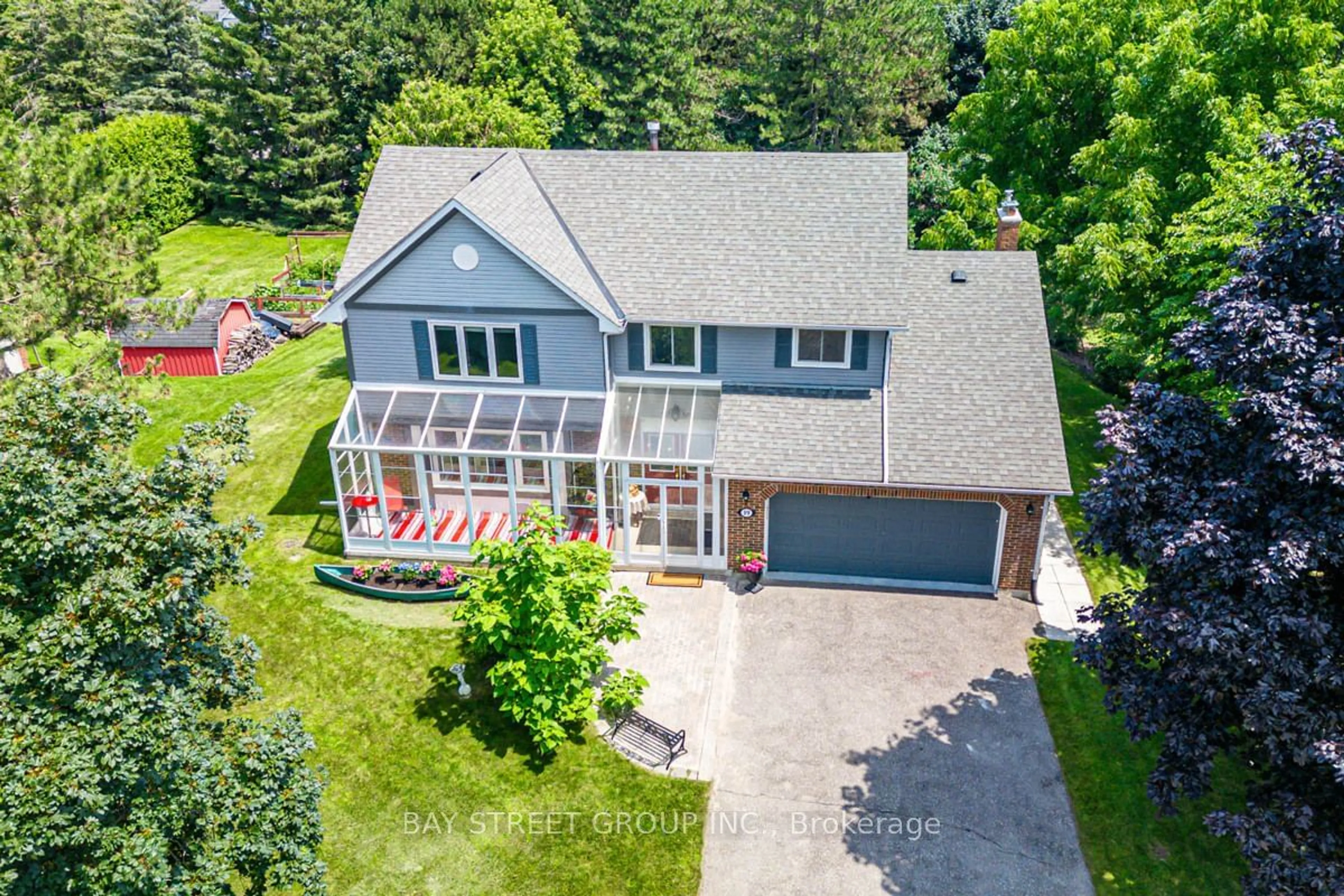 Frontside or backside of a home for 19 Fieldstone Lane, East Gwillimbury Ontario L0G 1R0