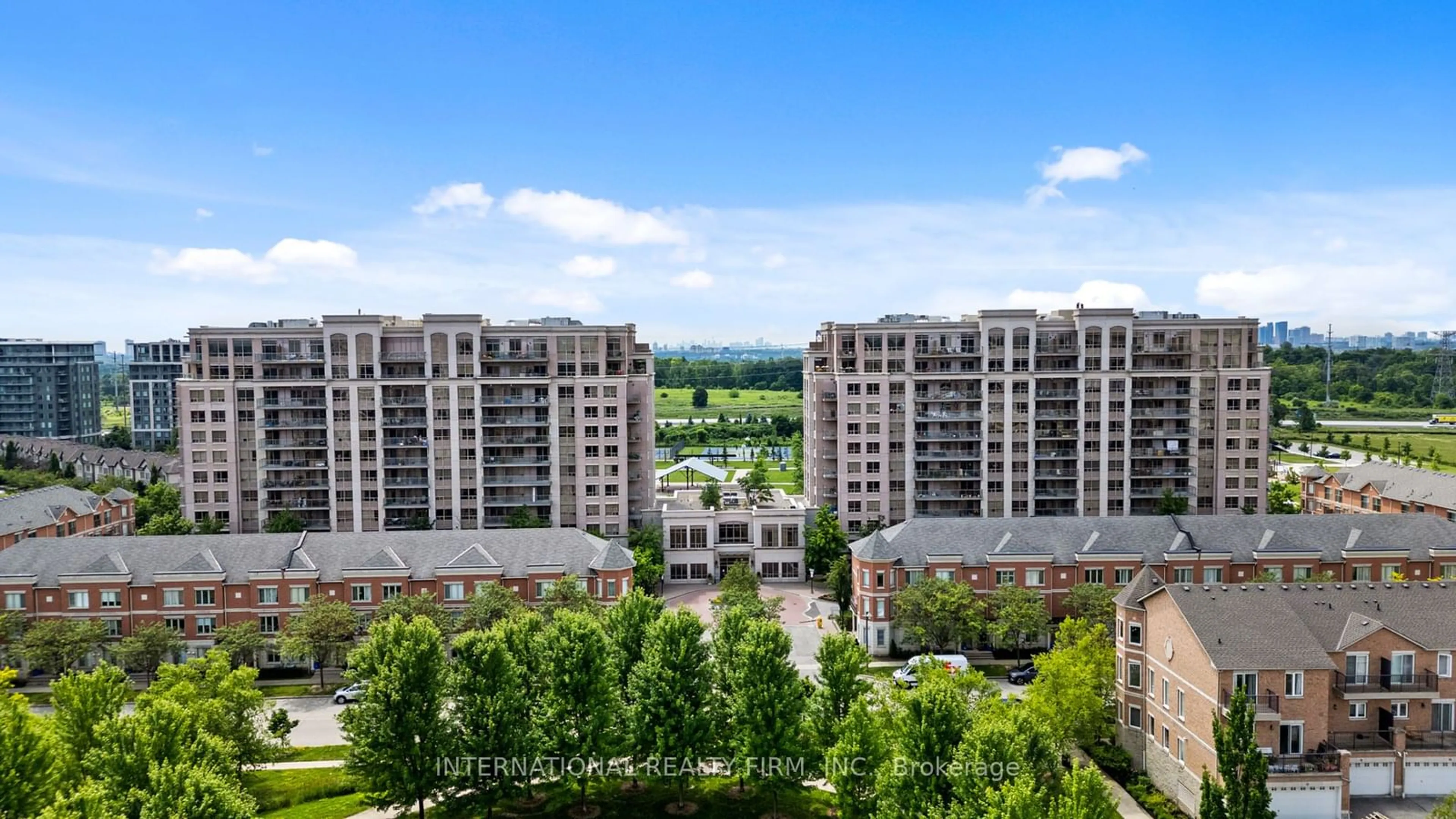 A pic from exterior of the house or condo for 39 Galleria Pkwy #205, Markham Ontario L3T 0A6