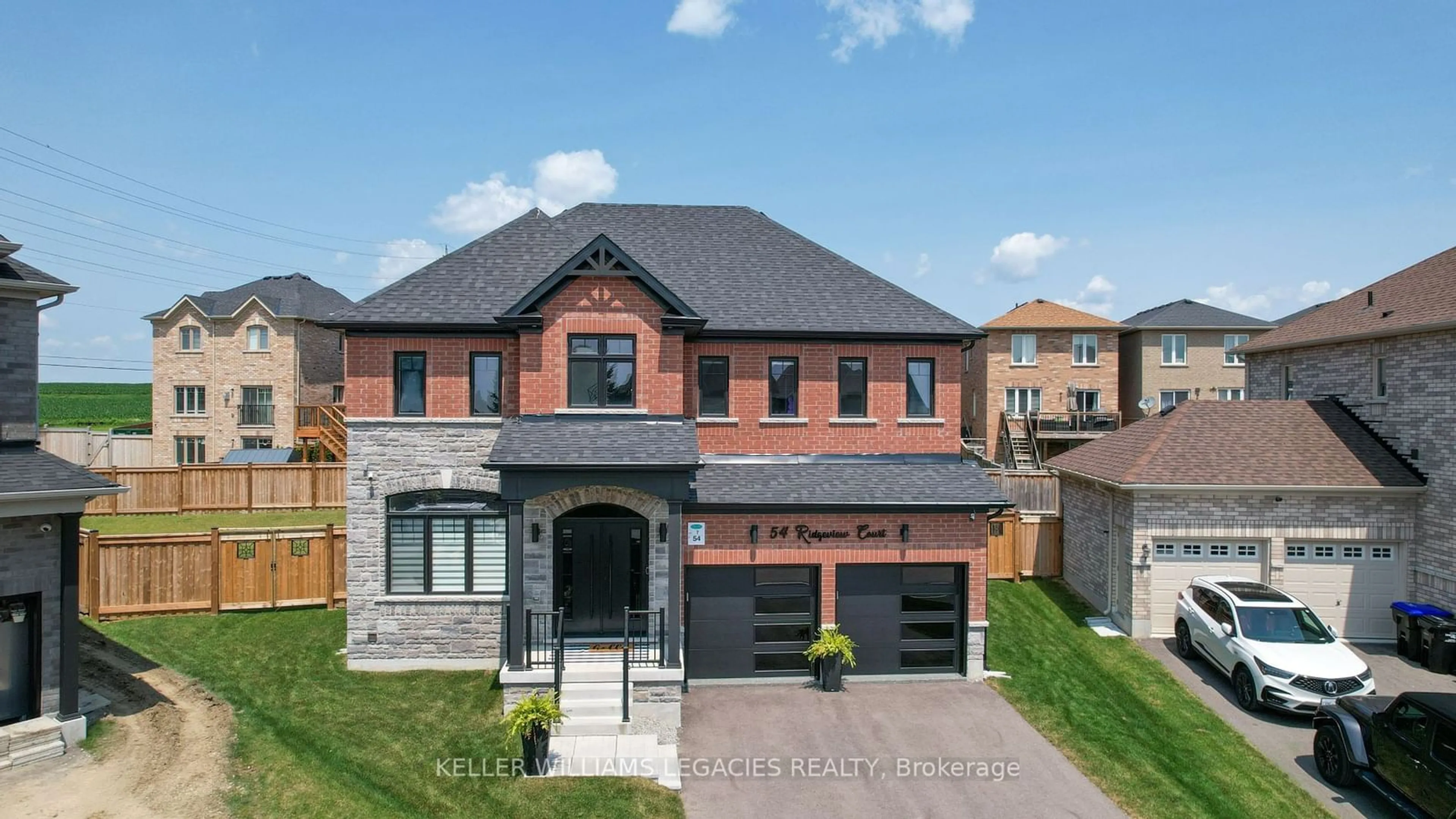 Home with brick exterior material for 54 Ridgeview Crt, Bradford West Gwillimbury Ontario L3Z 0R9