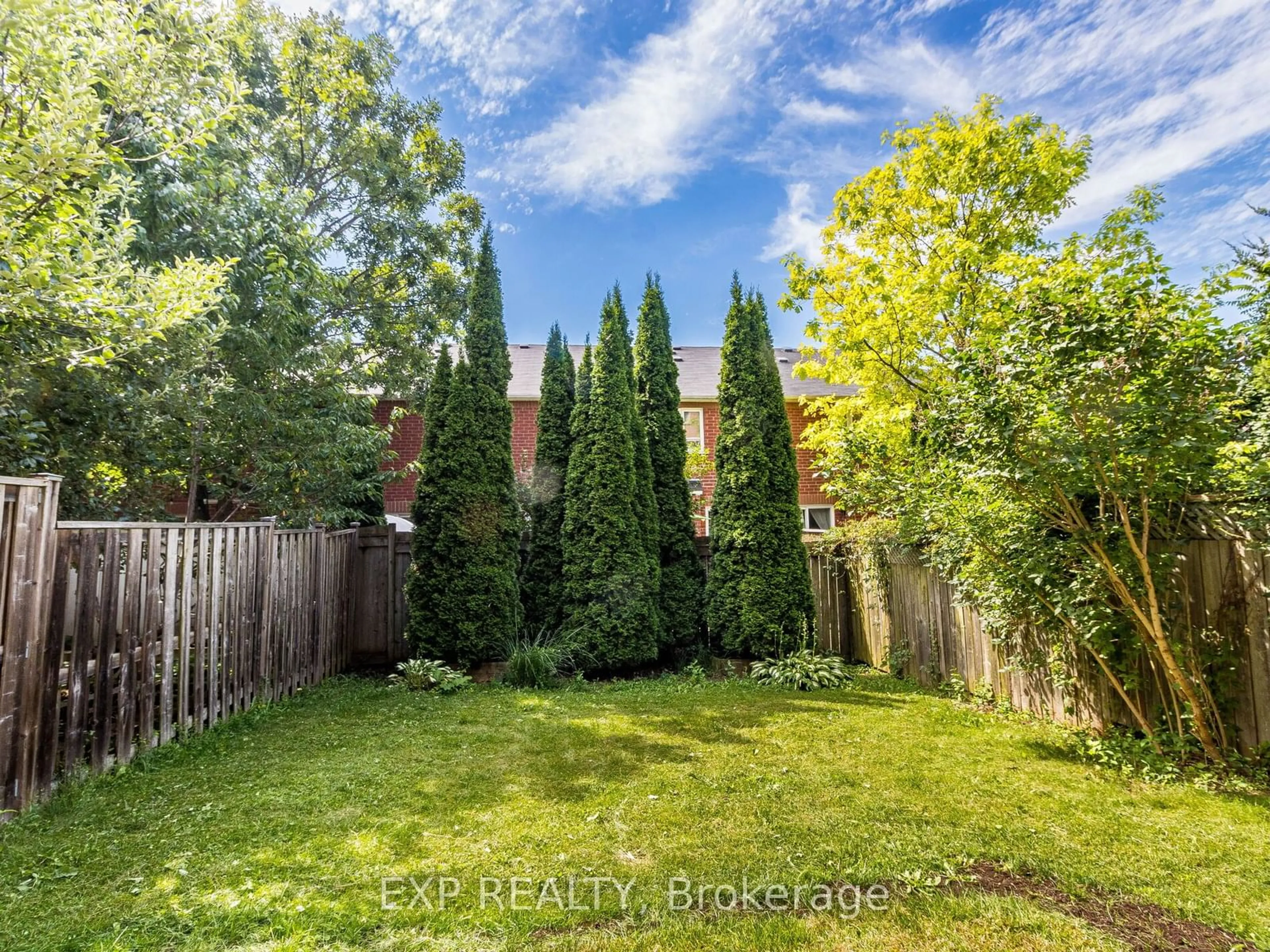 Fenced yard for 61 Amberhill Way, Aurora Ontario L4G 7E2