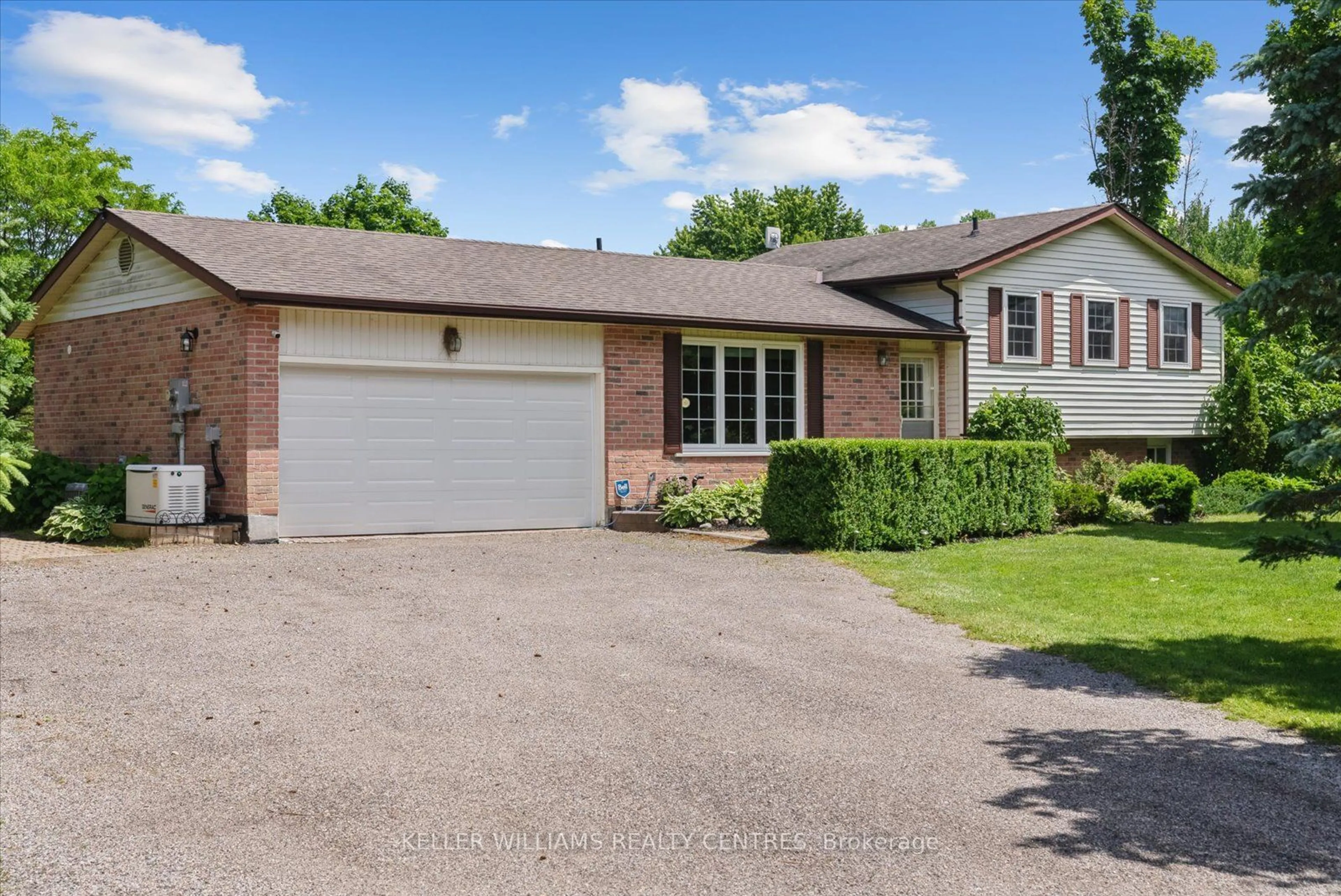 Frontside or backside of a home for 25337 Valleyview Dr, Georgina Ontario L0E 1A0