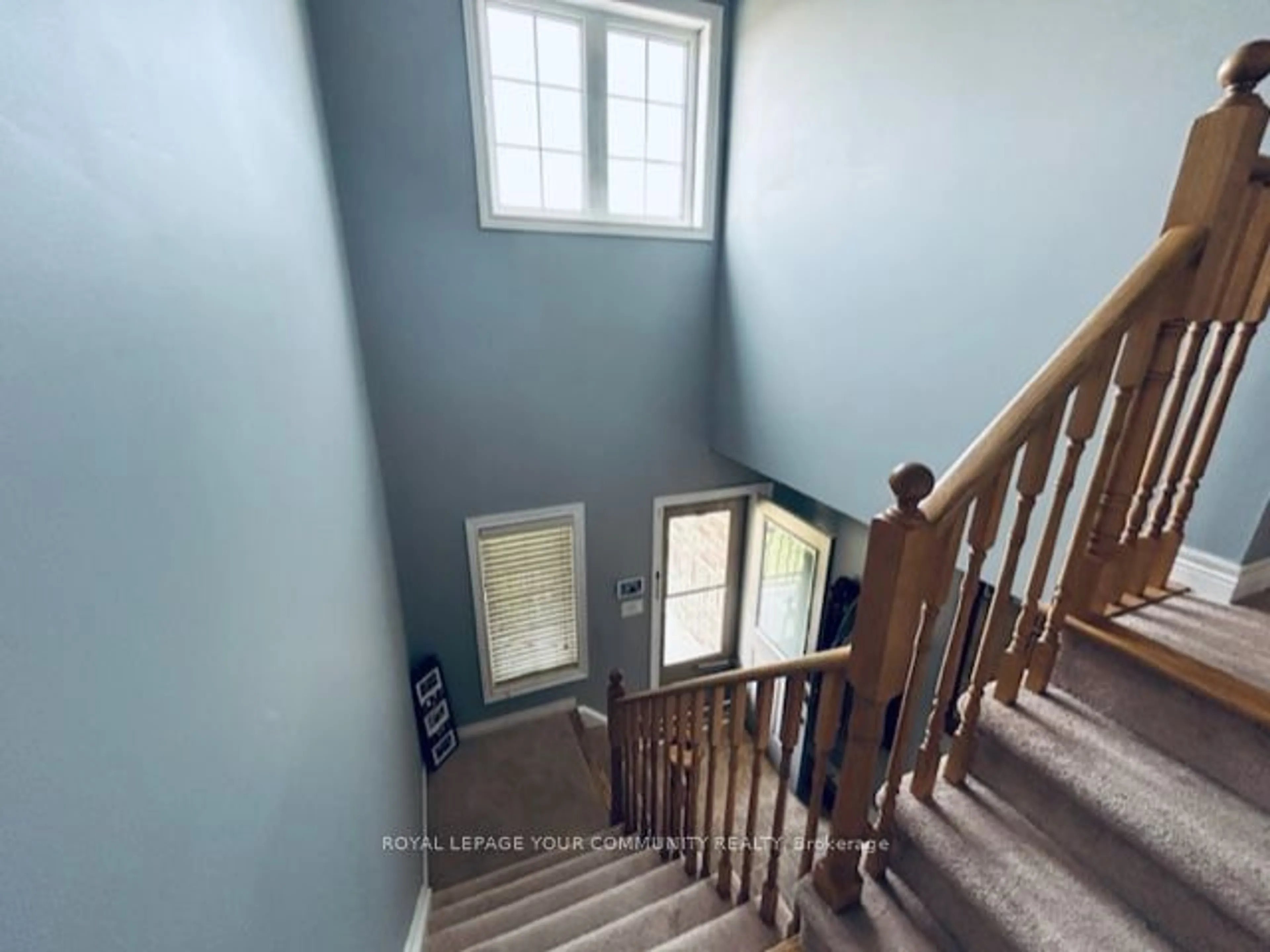 Stairs for 159 Greenwood Dr, Essa Ontario L3W 0E4