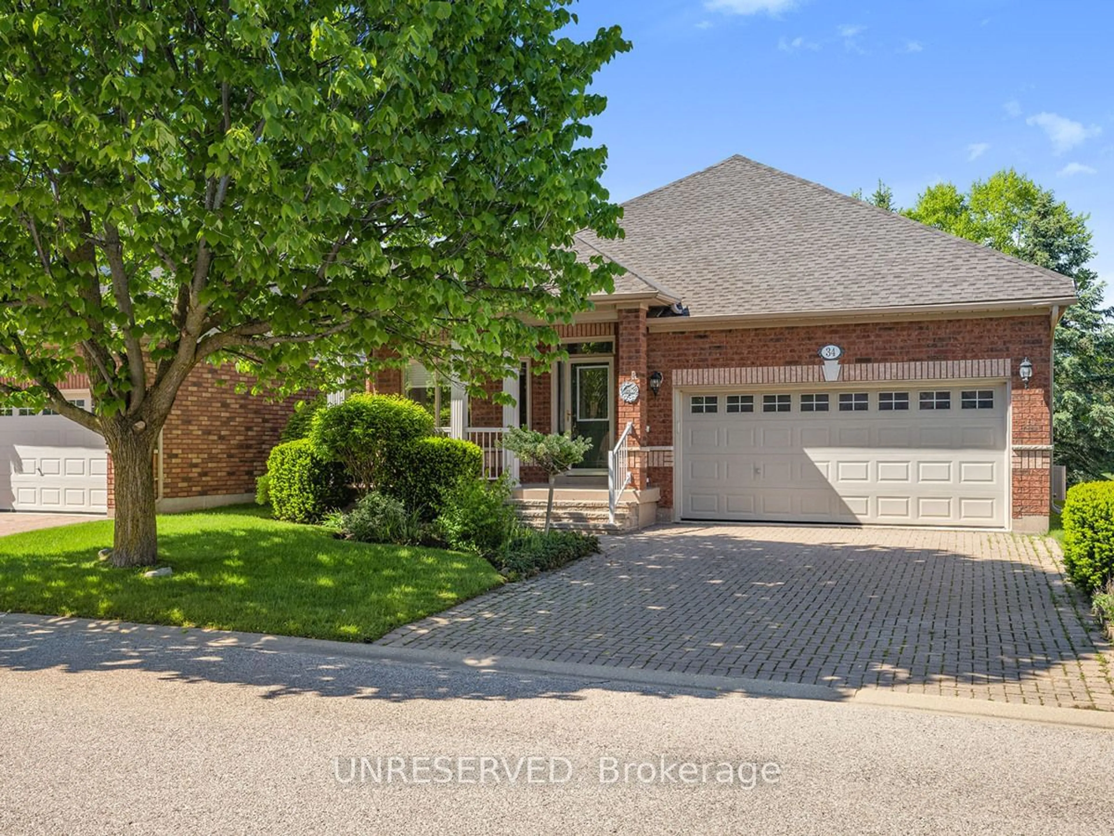 Home with brick exterior material for 34 Briar Gate Way, New Tecumseth Ontario L9R 2A6