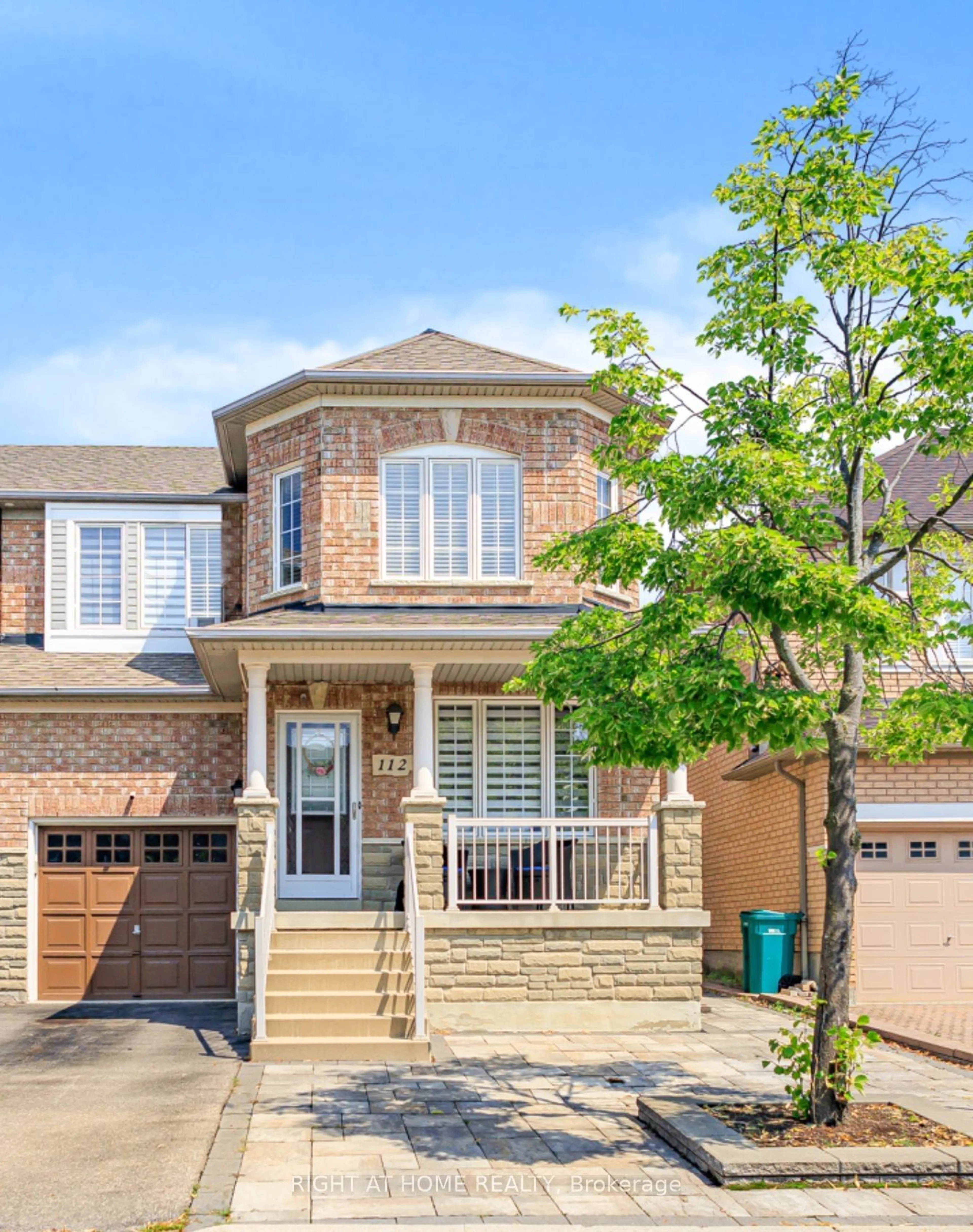 Home with brick exterior material for 112 DINSDALE Dr, Vaughan Ontario L4H 2M4