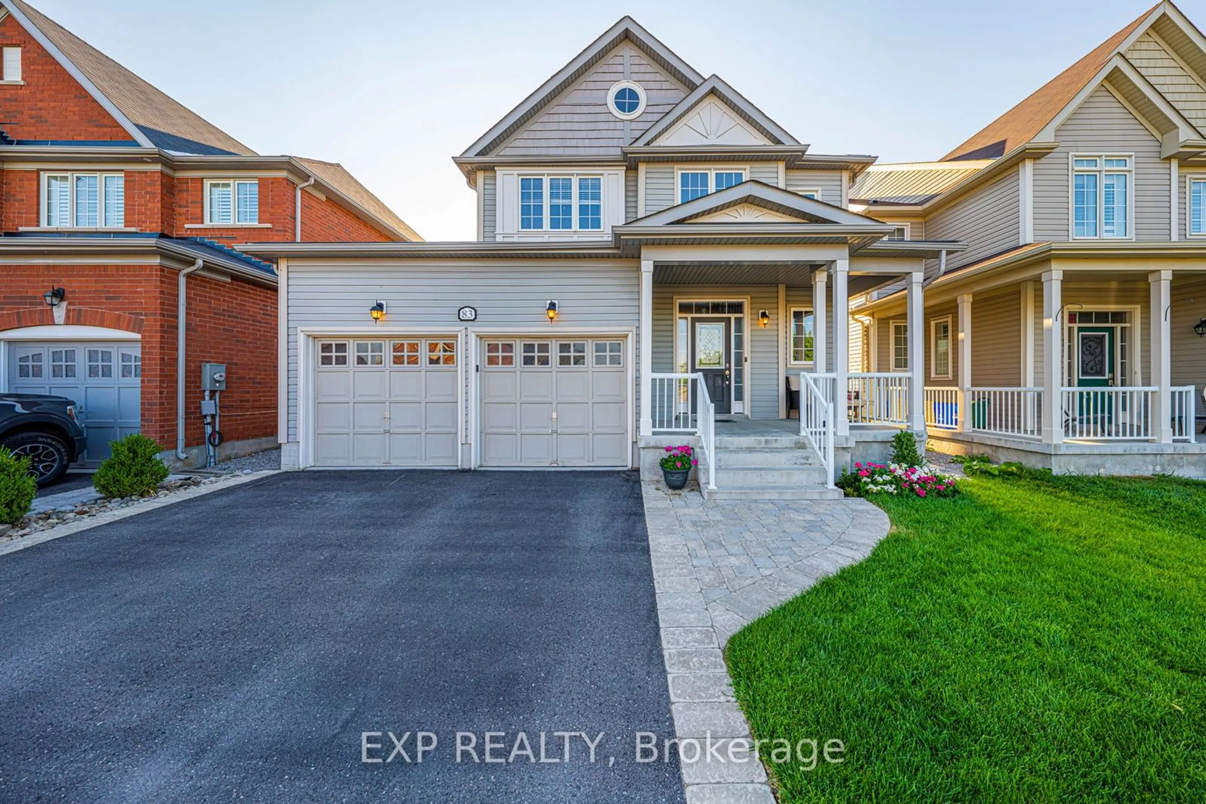 Frontside or backside of a home for 83 Thornlodge Dr, Georgina Ontario L4P 0B6