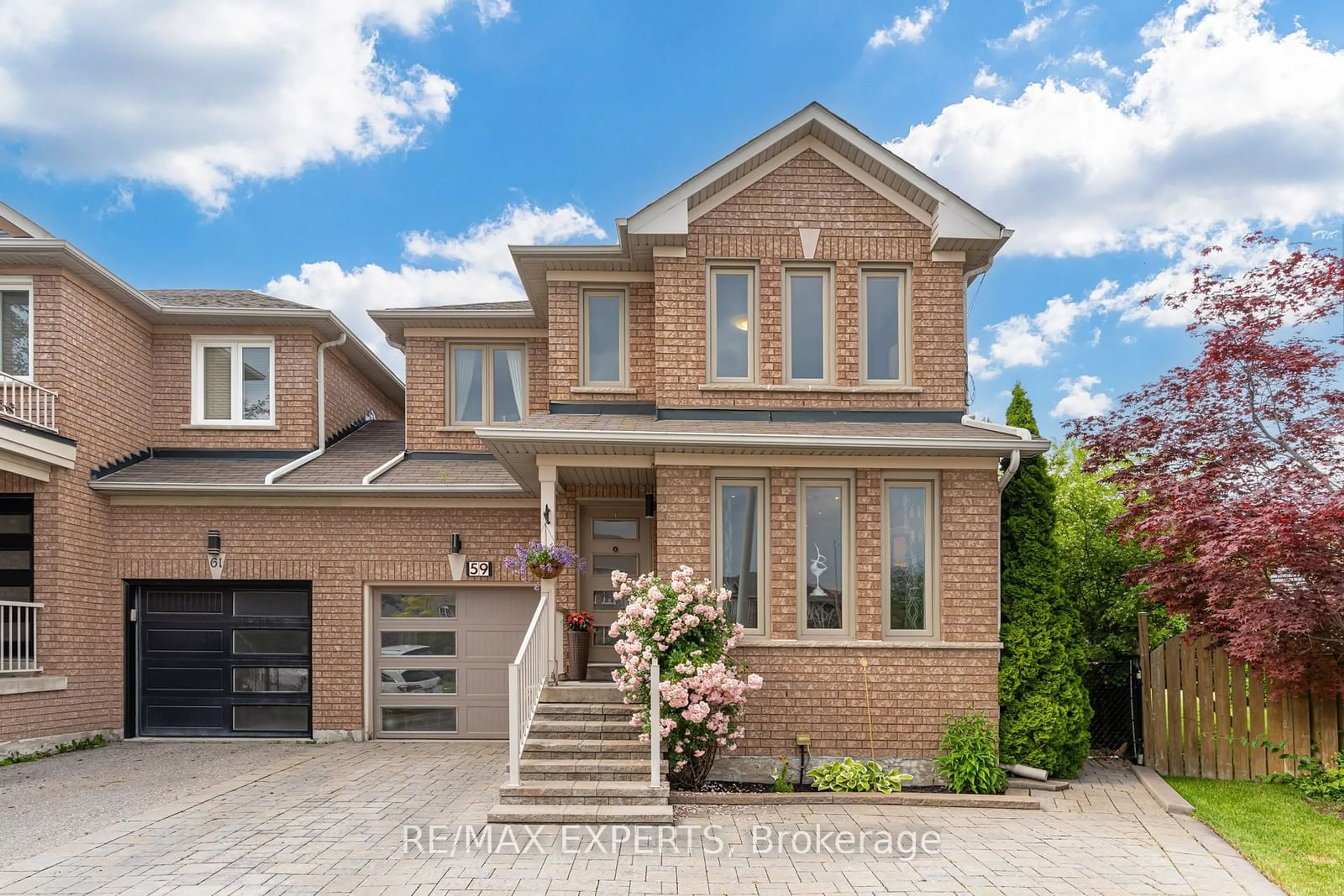 Home with brick exterior material for 59 Waterton Cres, Richmond Hill Ontario L4B 4L2