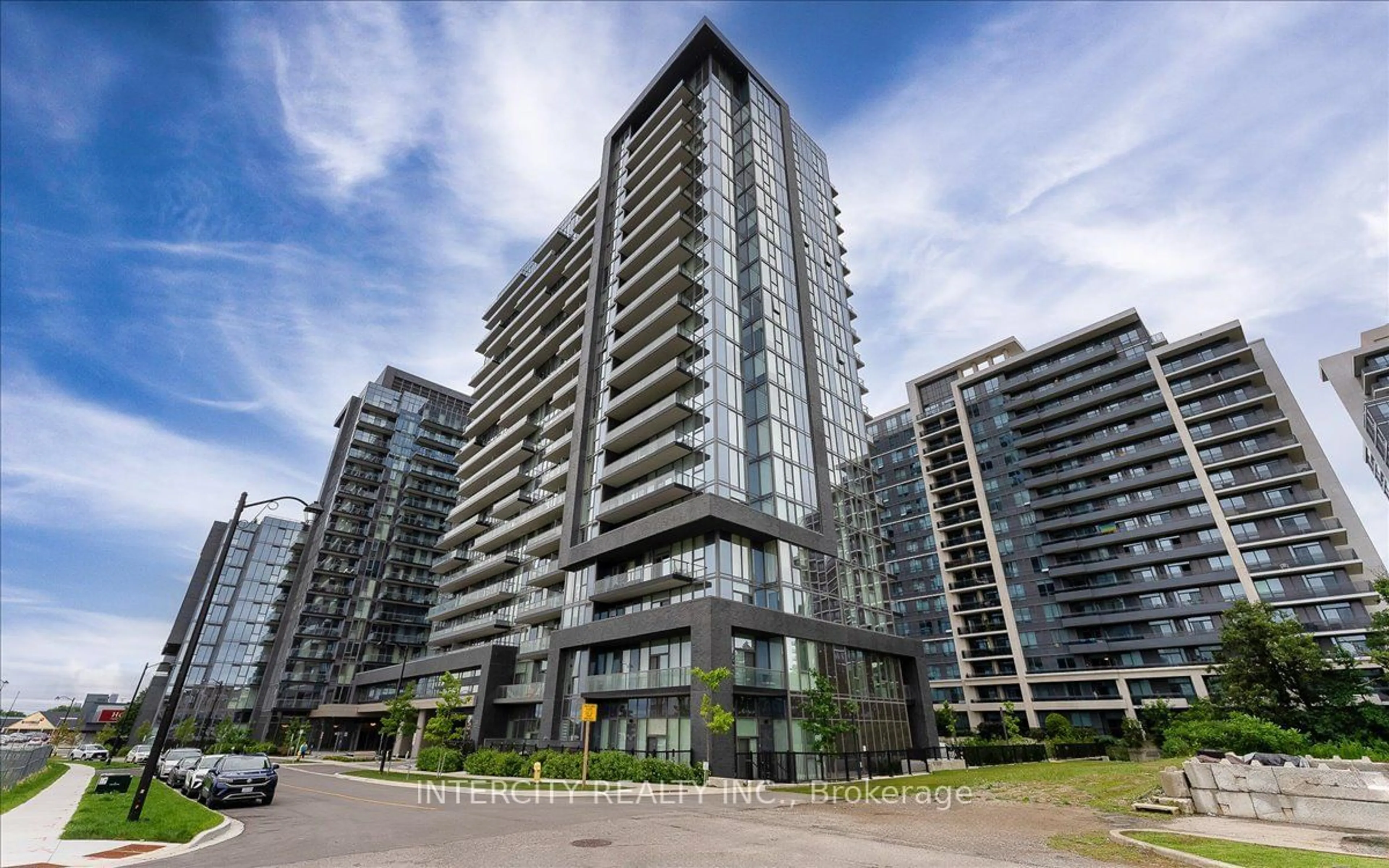 A pic from exterior of the house or condo for 20 Gatineau Dr #803, Vaughan Ontario L4J 0A3