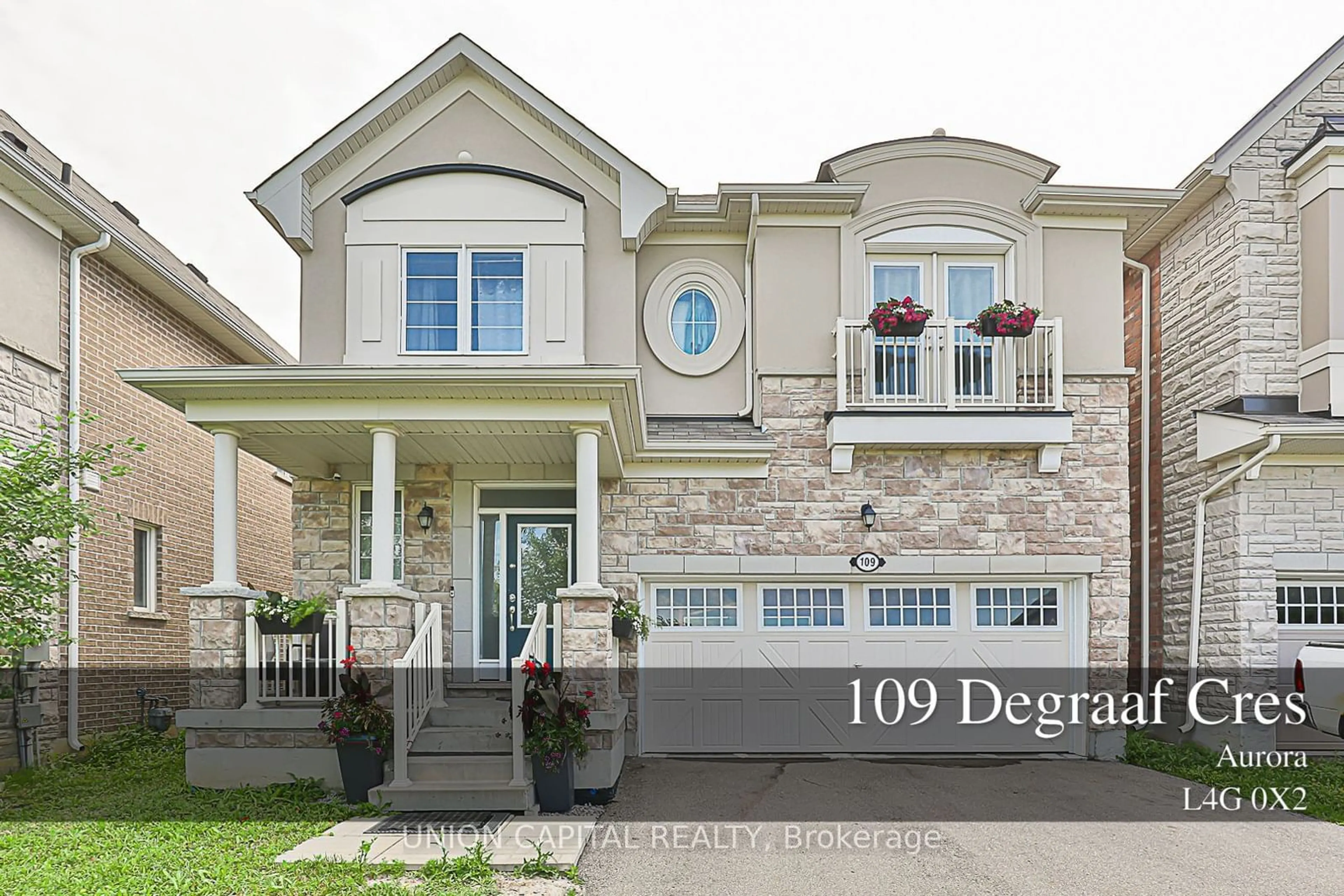 Frontside or backside of a home for 109 Degraaf Cres, Aurora Ontario L4G 0X2