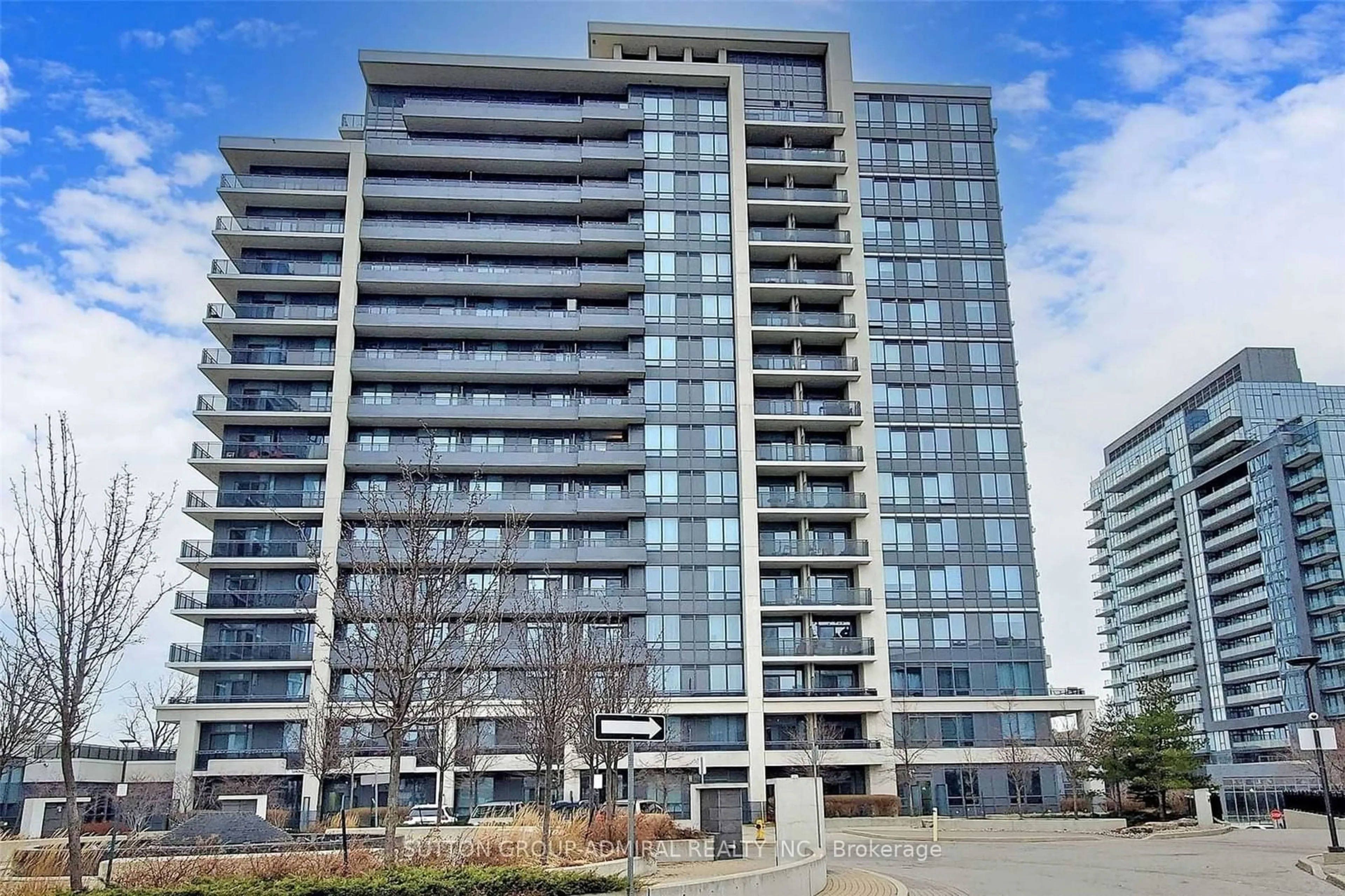 A pic from exterior of the house or condo for 85 North Park Rd #605, Vaughan Ontario L4J 0H9