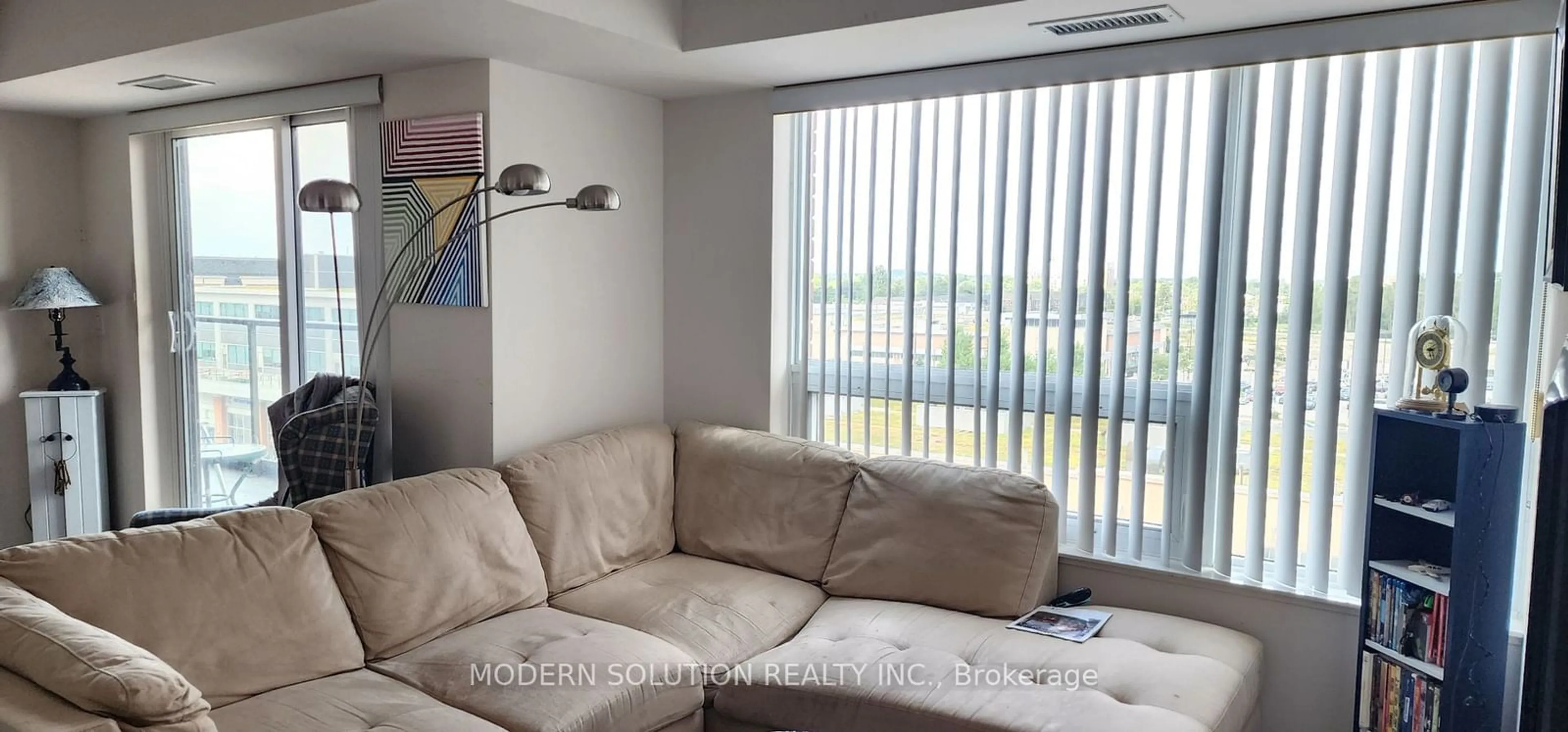 Living room for 8200 Birchmount Rd #718, Markham Ontario L3R 9W1