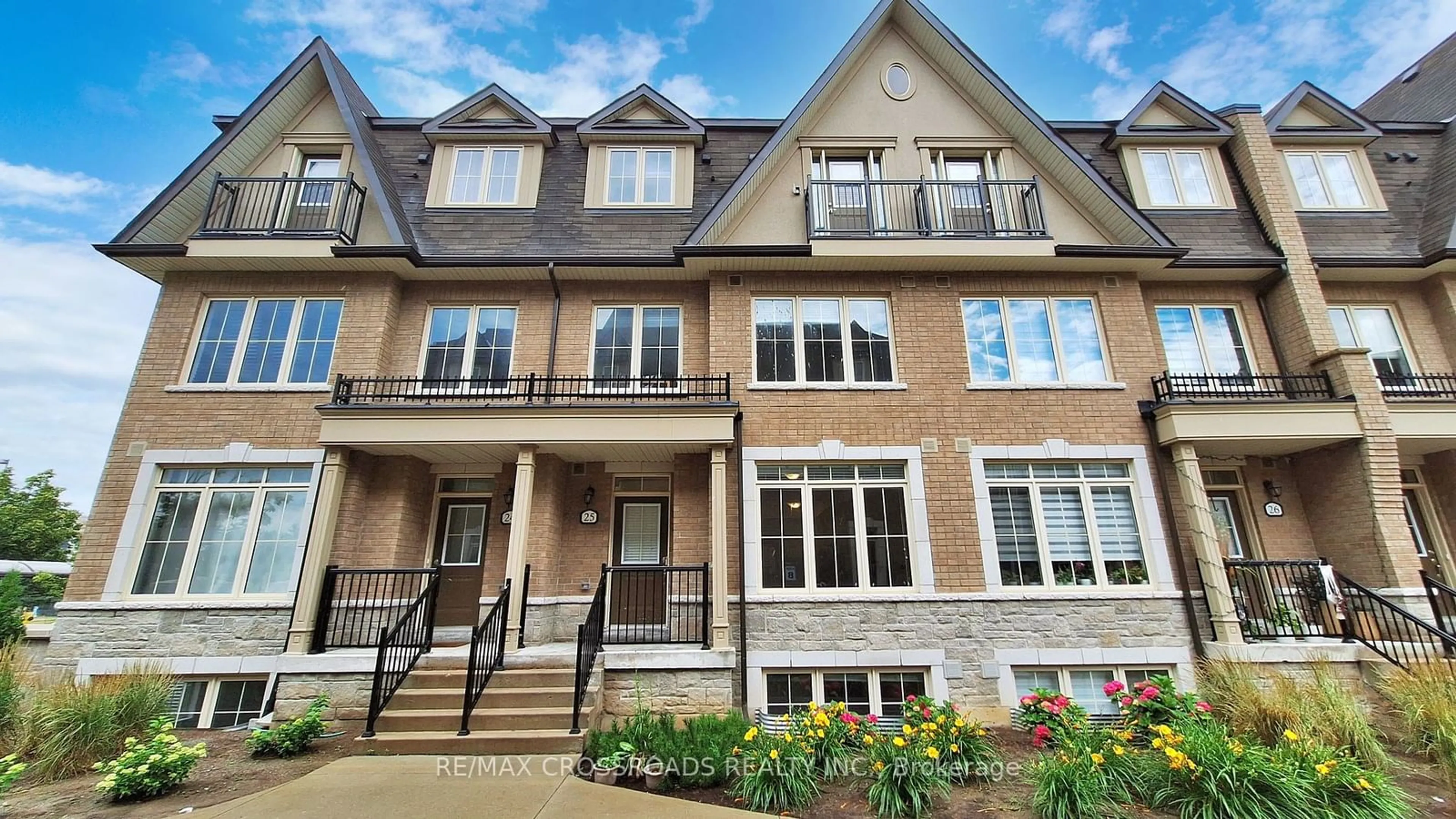 A pic from exterior of the house or condo for 181 Parktree Dr #25, Vaughan Ontario L6A 5B1