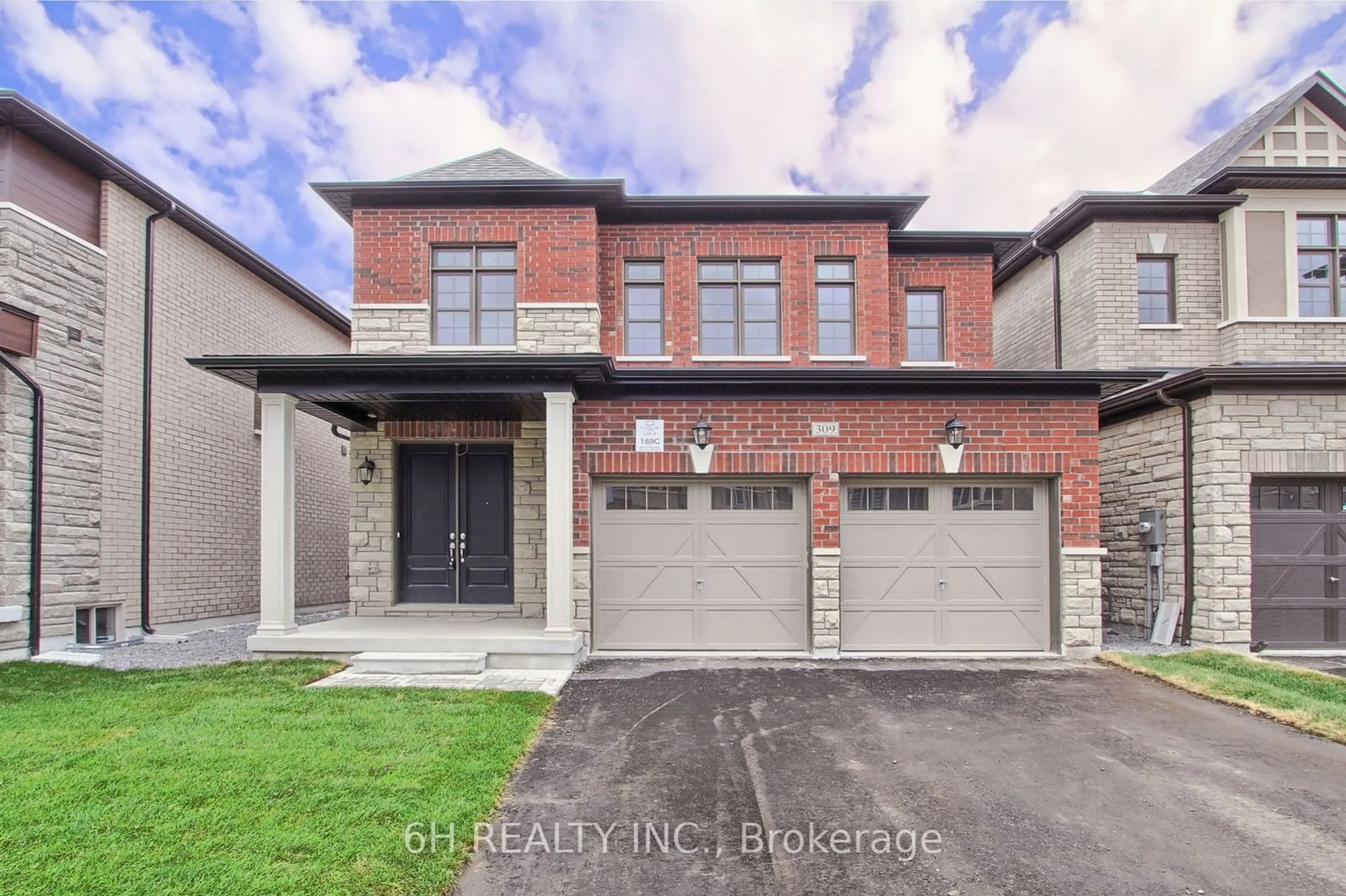Home with brick exterior material for 309 Boundary Blvd, Whitchurch-Stouffville Ontario L4A 5E2