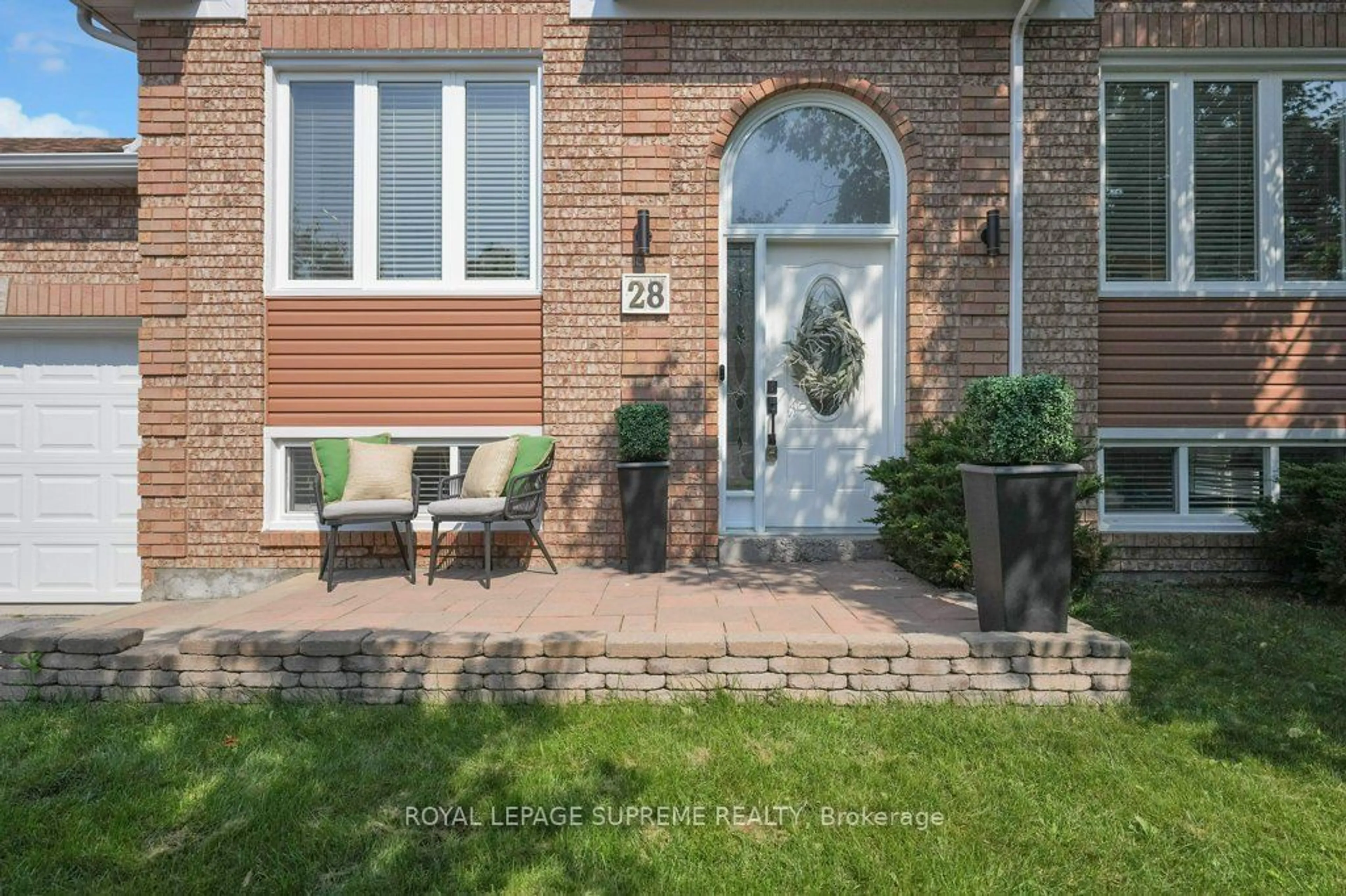 Home with brick exterior material for 28 Julie St, Essa Ontario L0M 1B3