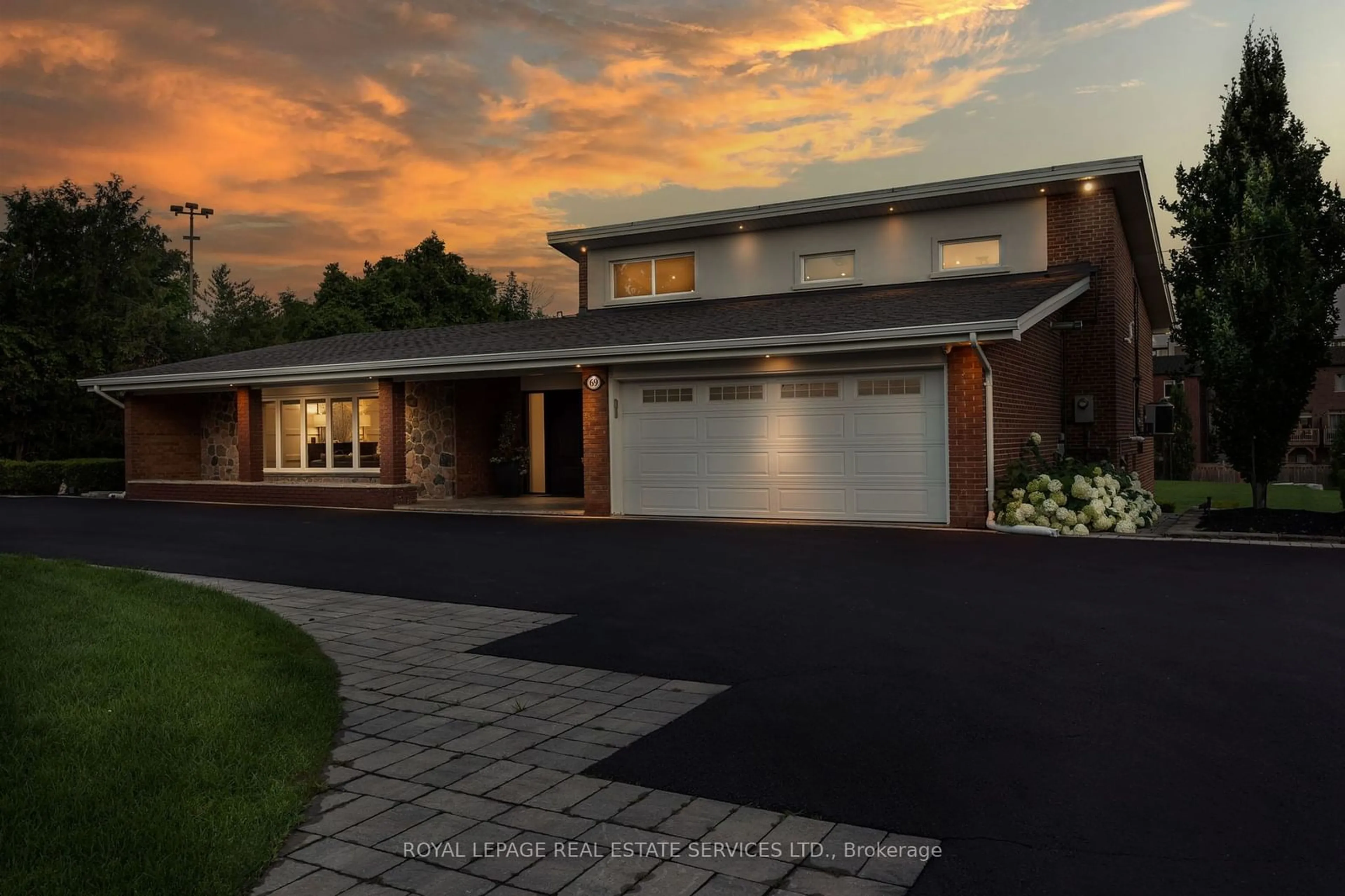 Home with brick exterior material for 69 Sylvadene Pkwy, Vaughan Ontario L4L 2M5
