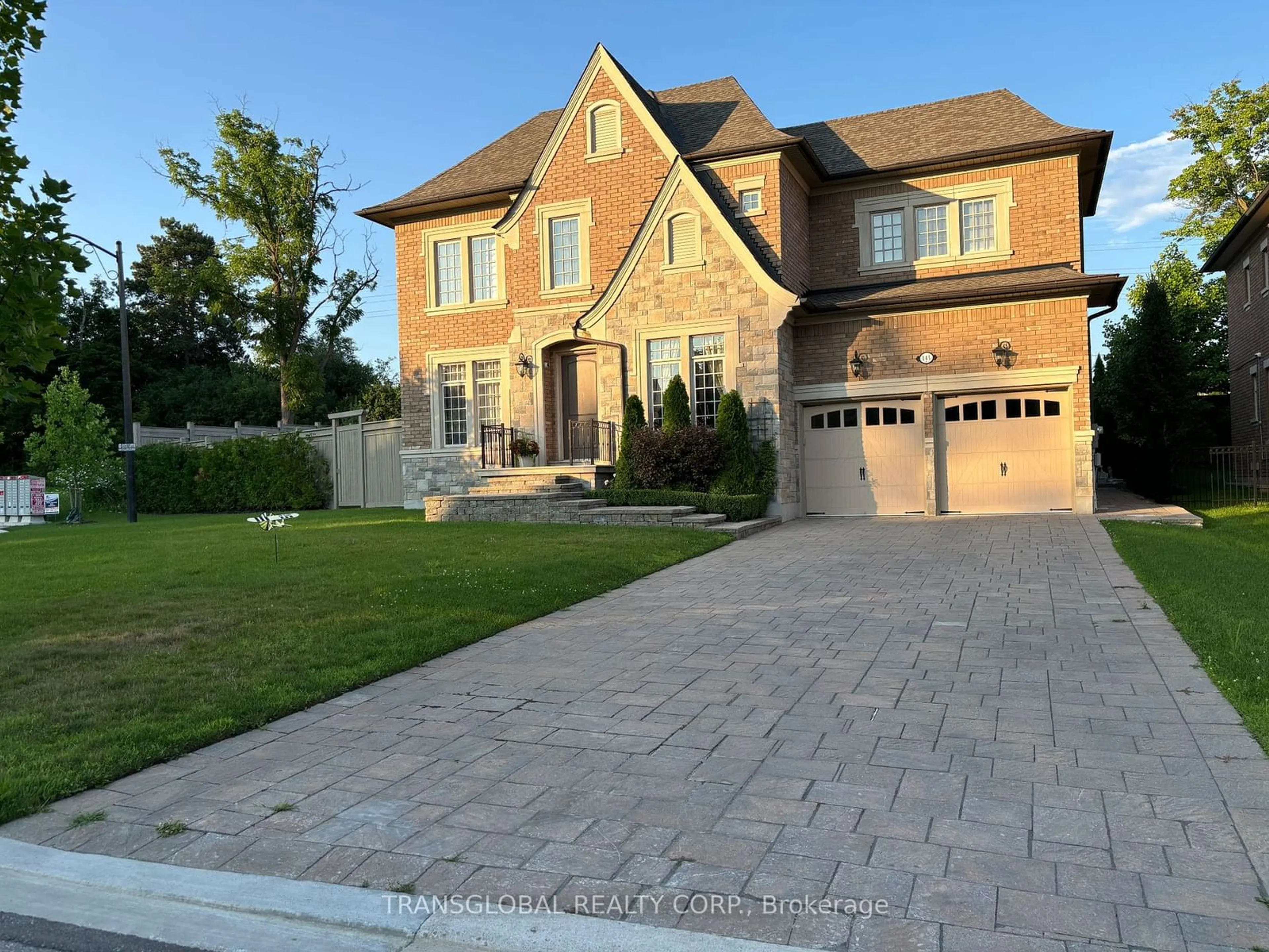 Frontside or backside of a home for 141 Annsleywood Crt, Vaughan Ontario L4H 4G6