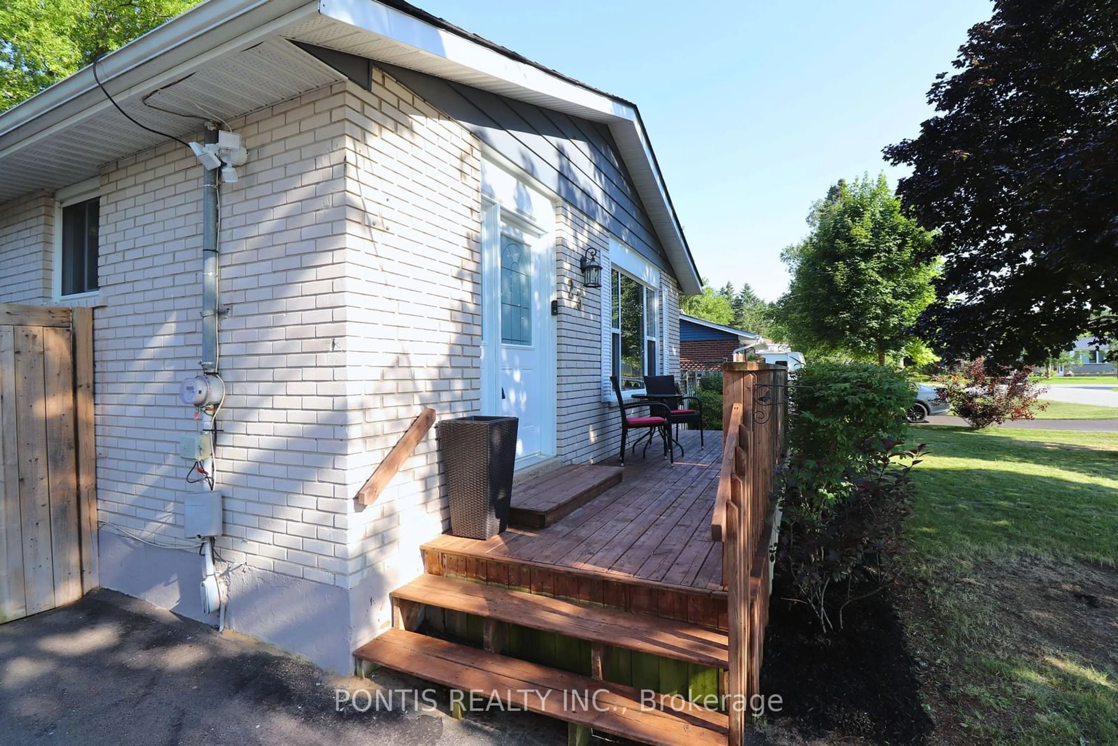 Frontside or backside of a home for 23 Larkdale Cres, Essa Ontario L0M 1B0