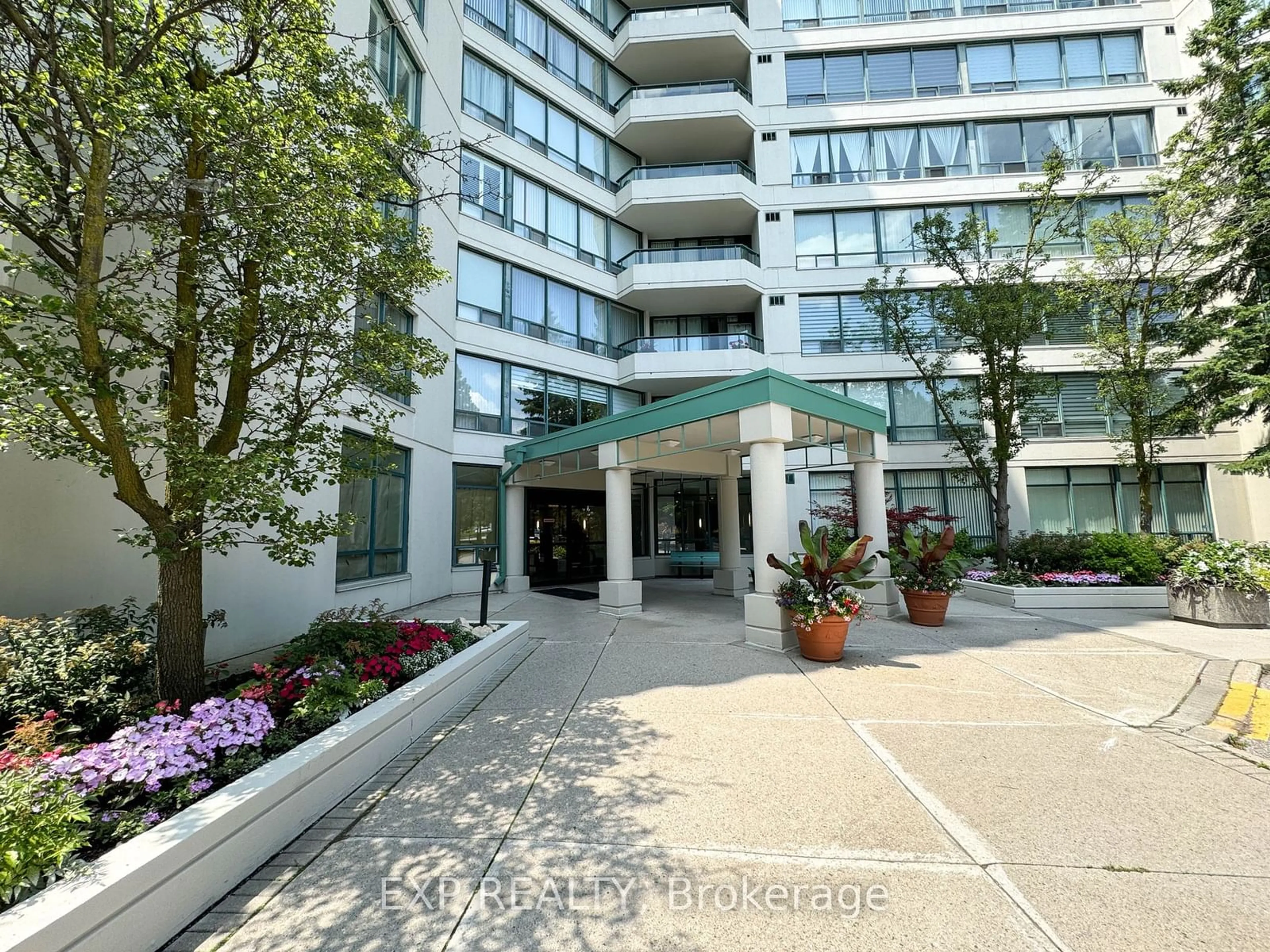 A pic from exterior of the house or condo for 120 Promenade Circ #810, Vaughan Ontario L4J 7W9