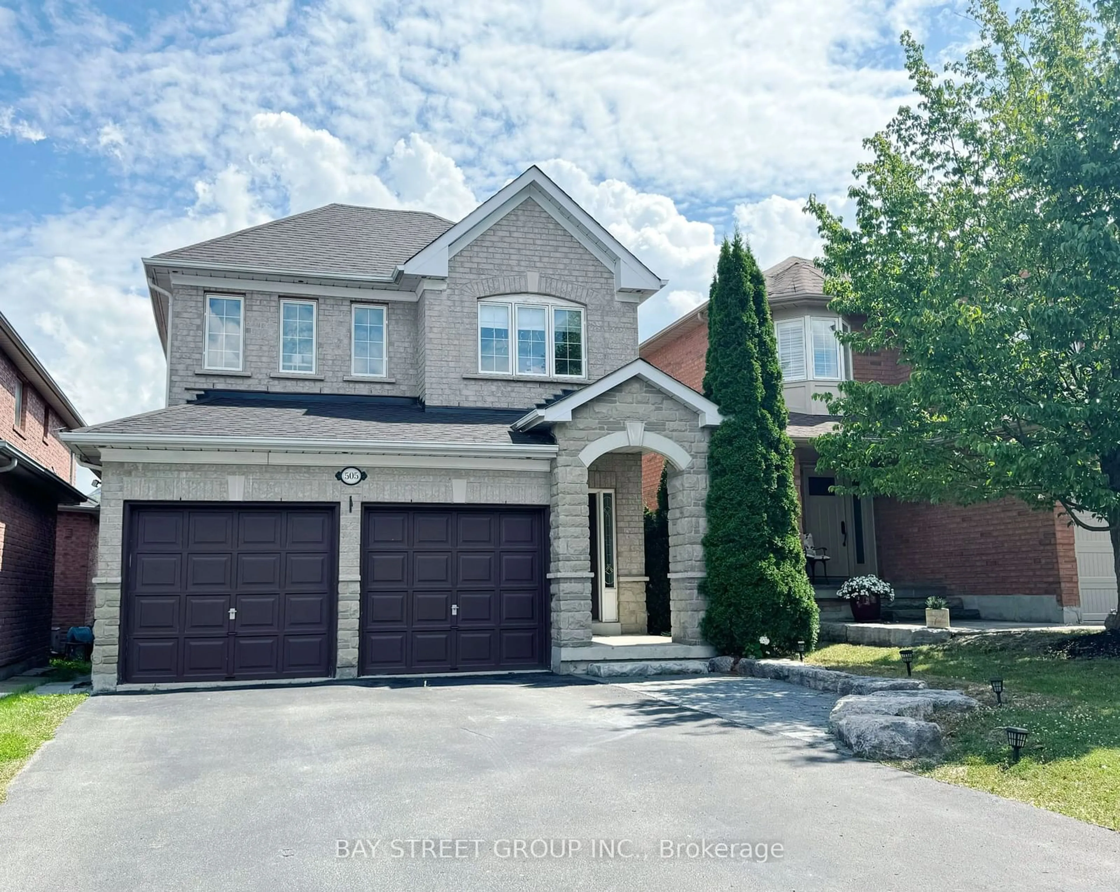 Home with brick exterior material for 505 Menczel Cres, Newmarket Ontario L3X 2P3