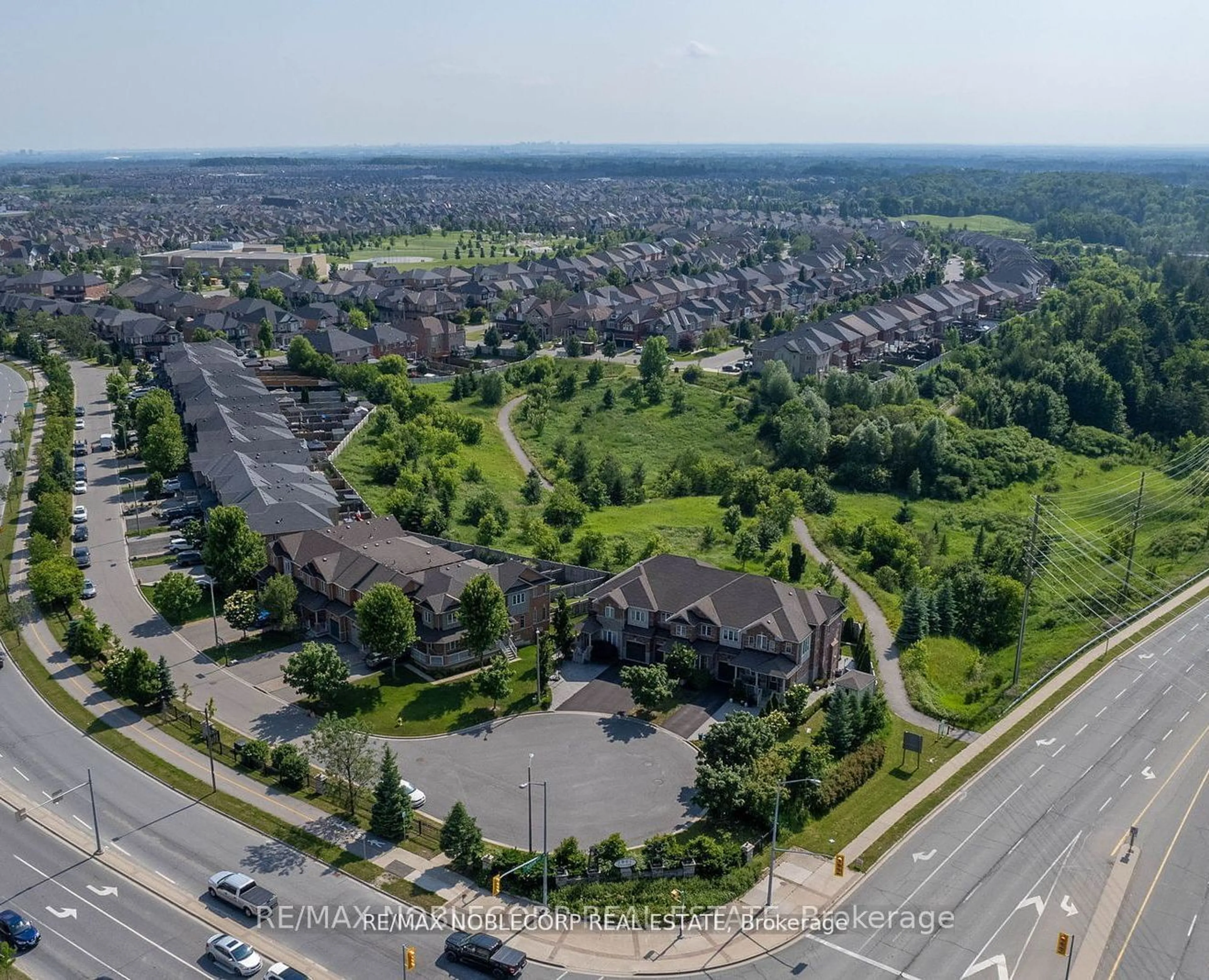 Frontside or backside of a home for 168 Keystar Crt, Vaughan Ontario L4H 0T3