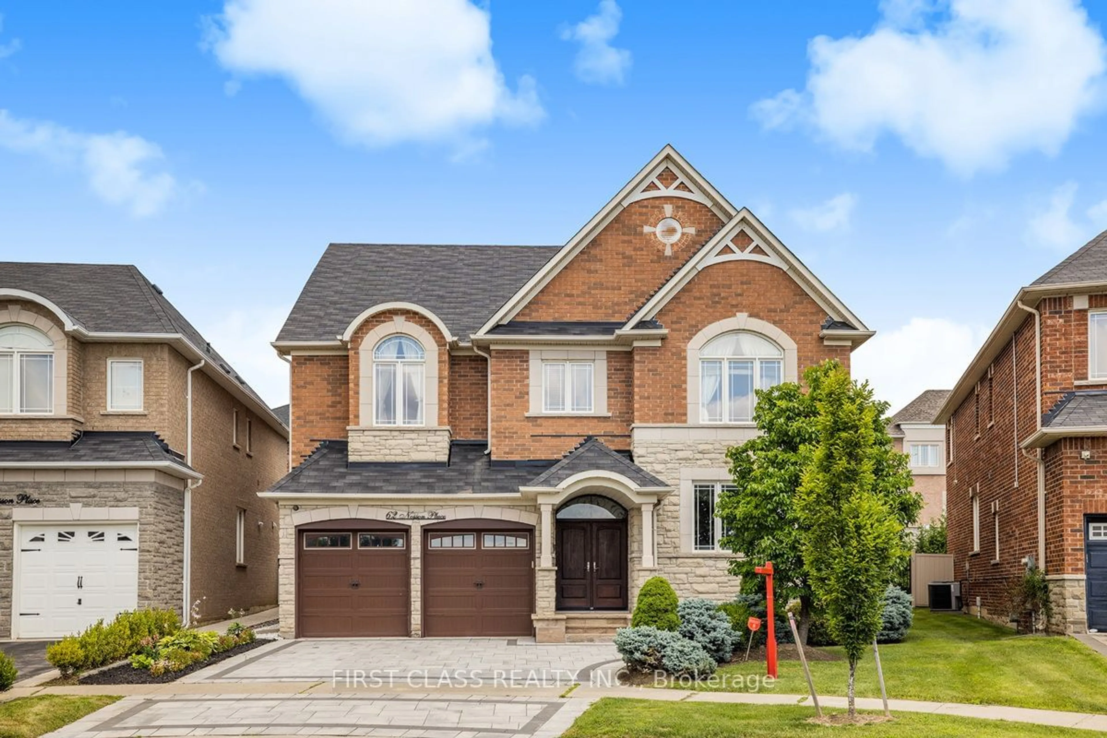 Home with brick exterior material for 62 Nosson Pl, Vaughan Ontario L6A 0Z7