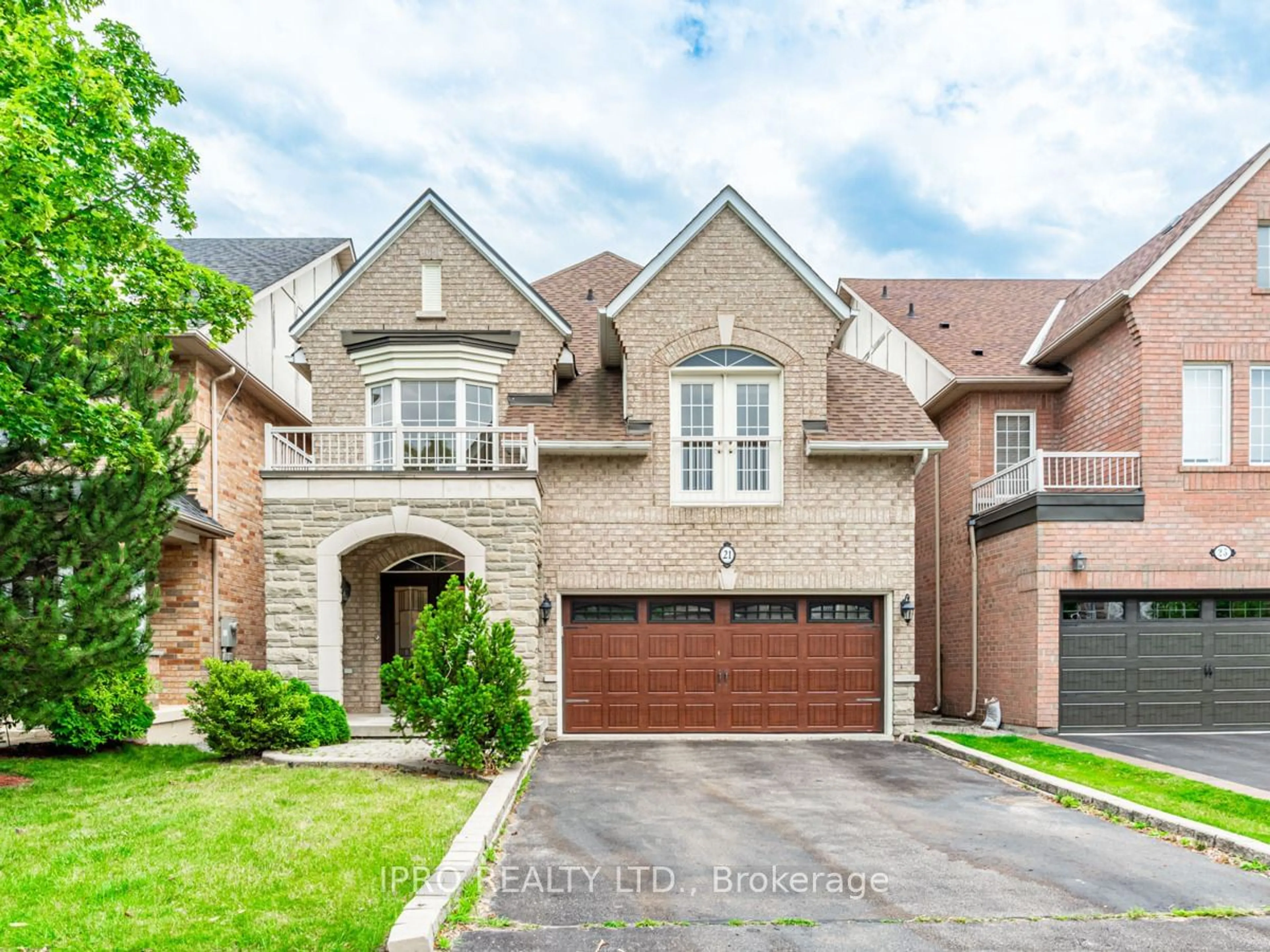 Home with brick exterior material for 21 Mistysugar Tr, Vaughan Ontario L4J 8R5