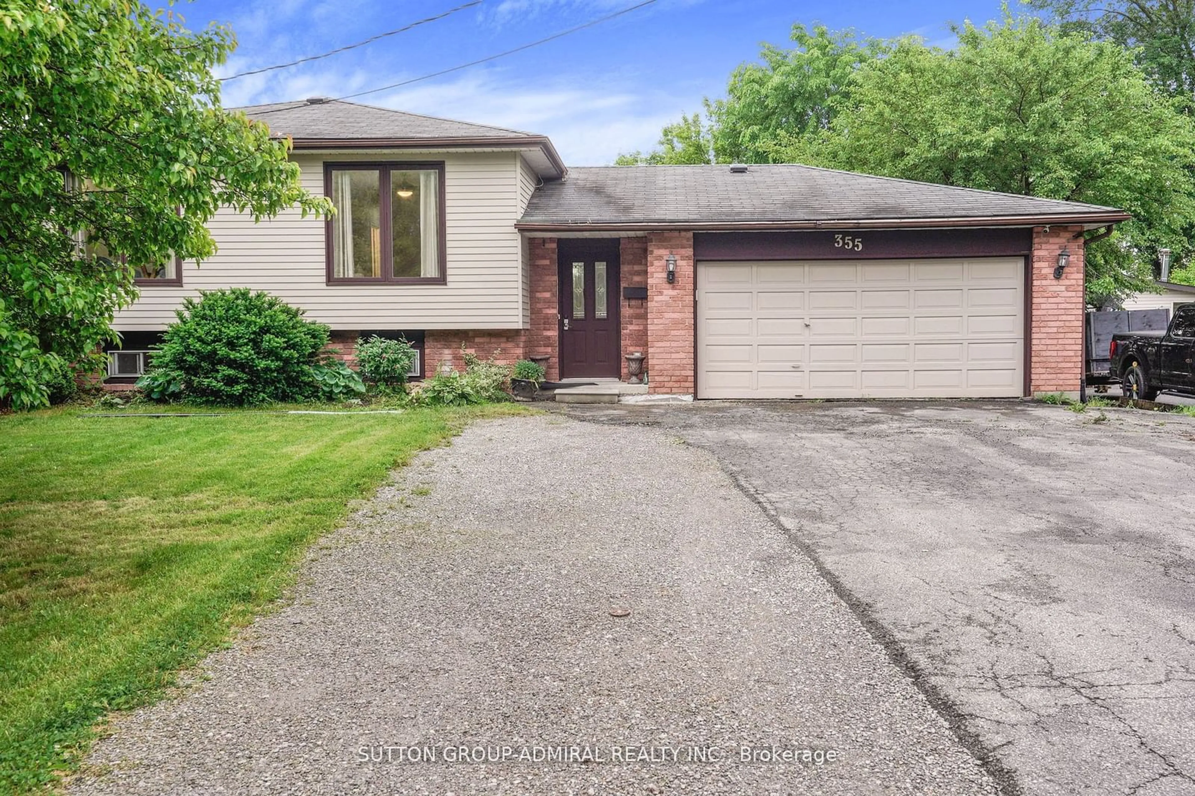 Frontside or backside of a home for 355 Irene Dr, Georgina Ontario L4P 3B3