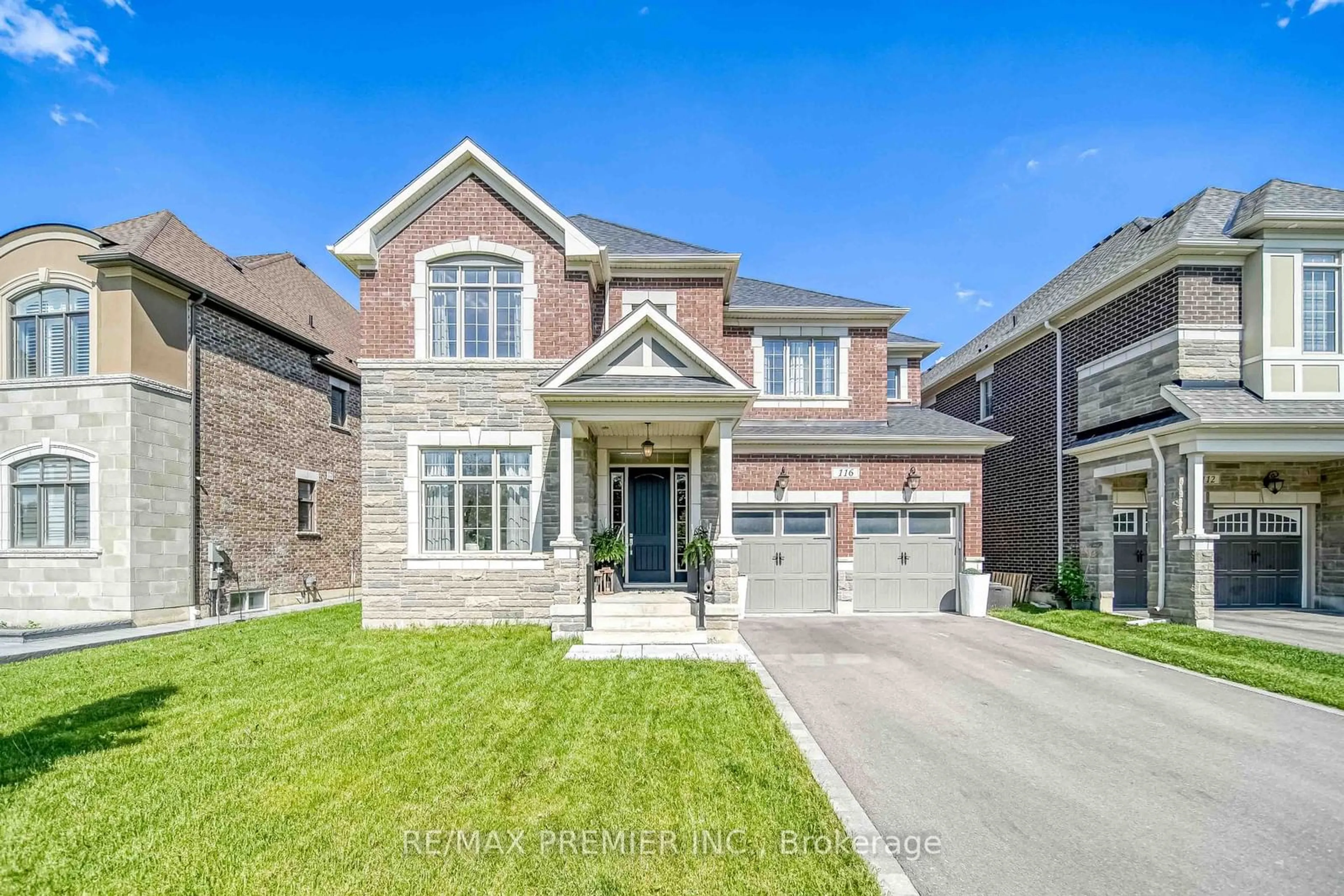 Home with brick exterior material for 116 Klein Mills Rd, Vaughan Ontario L4H 3N5